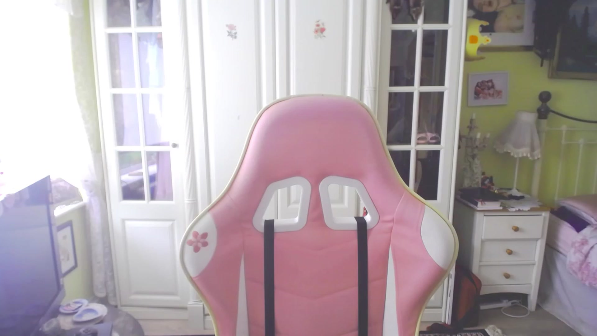 Gallery image thumbnail from viola__'s myfreecams stream on, 08/18/2023, 13:57 image 4 of 20