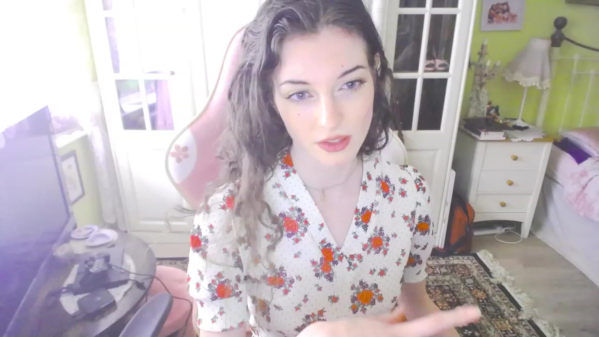 Gallery image thumbnail from viola__'s myfreecams stream on, 08/18/2023, 17:05 image 13 of 20