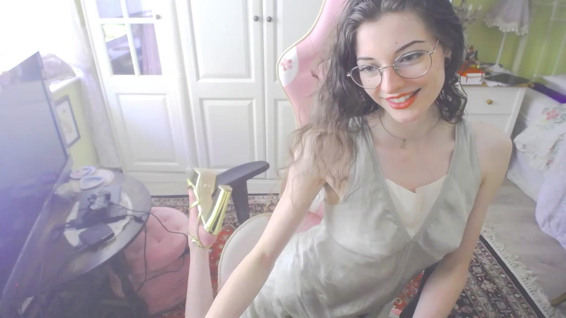 Gallery image thumbnail from viola__'s myfreecams stream on, 08/23/2023, 13:45 image 10 of 20