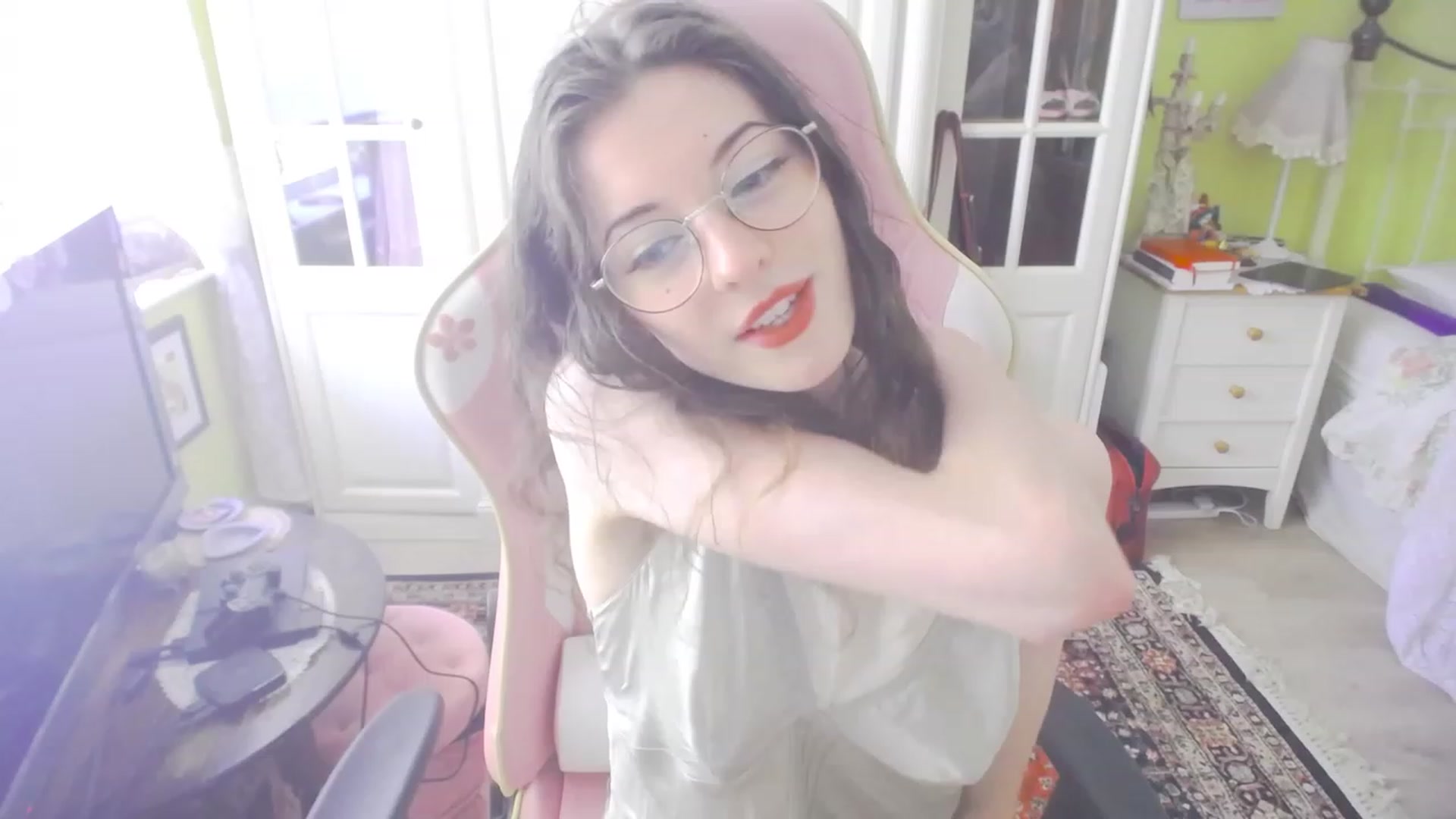 Gallery image thumbnail from viola__'s myfreecams stream on, 08/23/2023, 13:45 image 1 of 20