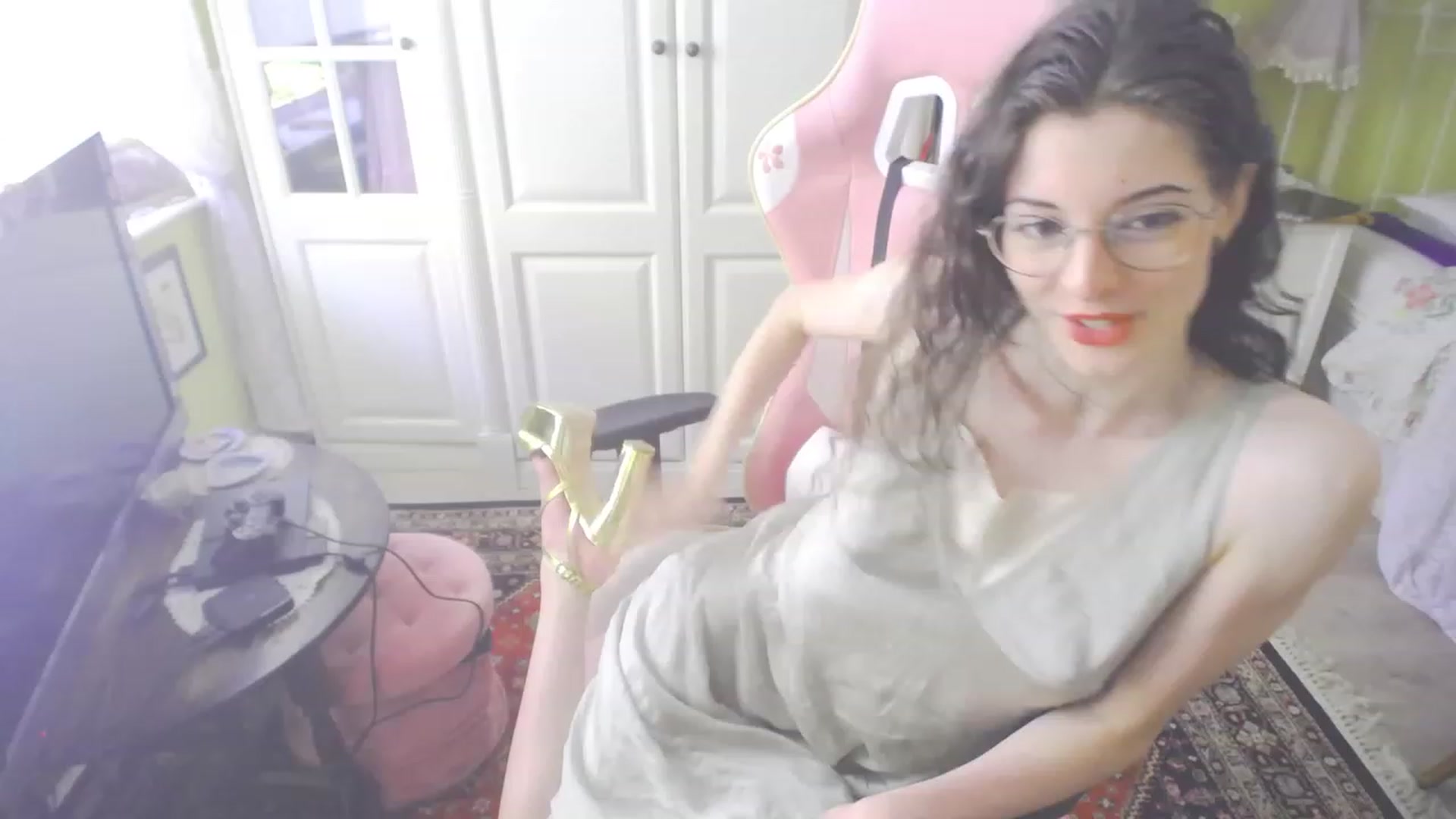 Gallery image thumbnail from viola__'s myfreecams stream on, 08/23/2023, 13:45 image 11 of 20