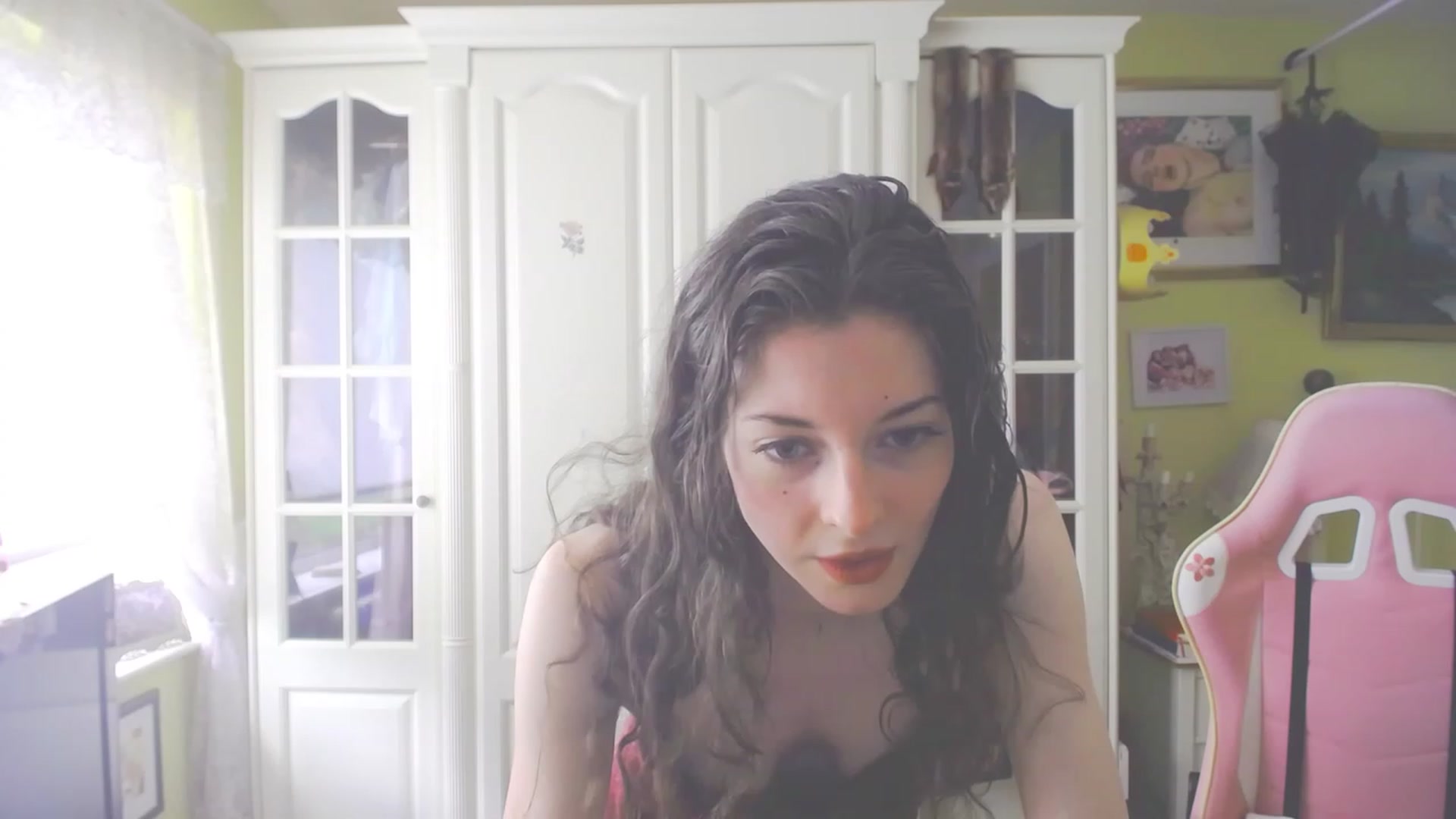 Gallery image thumbnail from viola__'s myfreecams stream on, 08/24/2023, 15:31 image 4 of 20