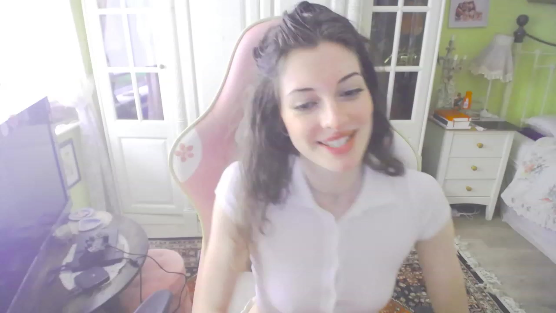 Gallery image thumbnail from viola__'s myfreecams stream on, 08/25/2023, 12:31 image 6 of 20