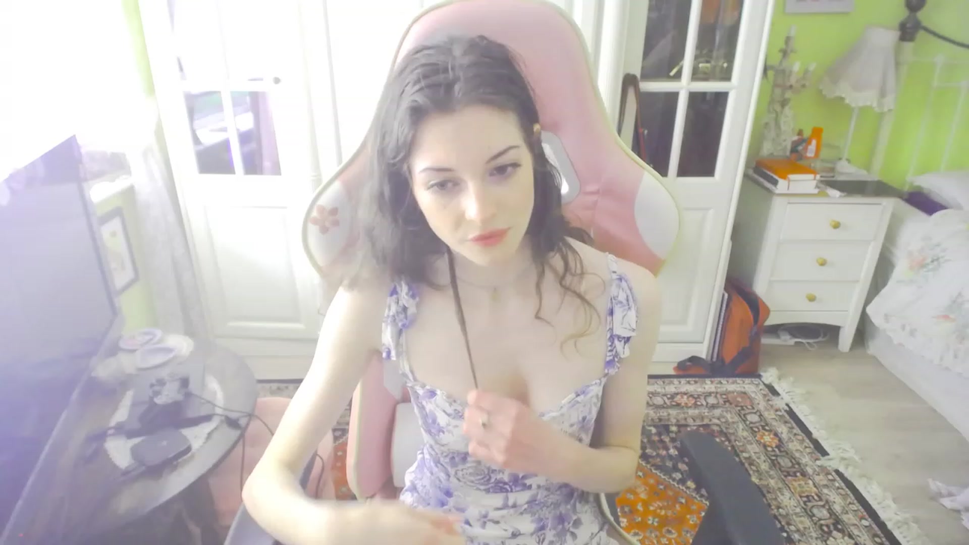 Gallery image thumbnail from viola__'s myfreecams stream on, 08/25/2023, 14:53 image 10 of 20