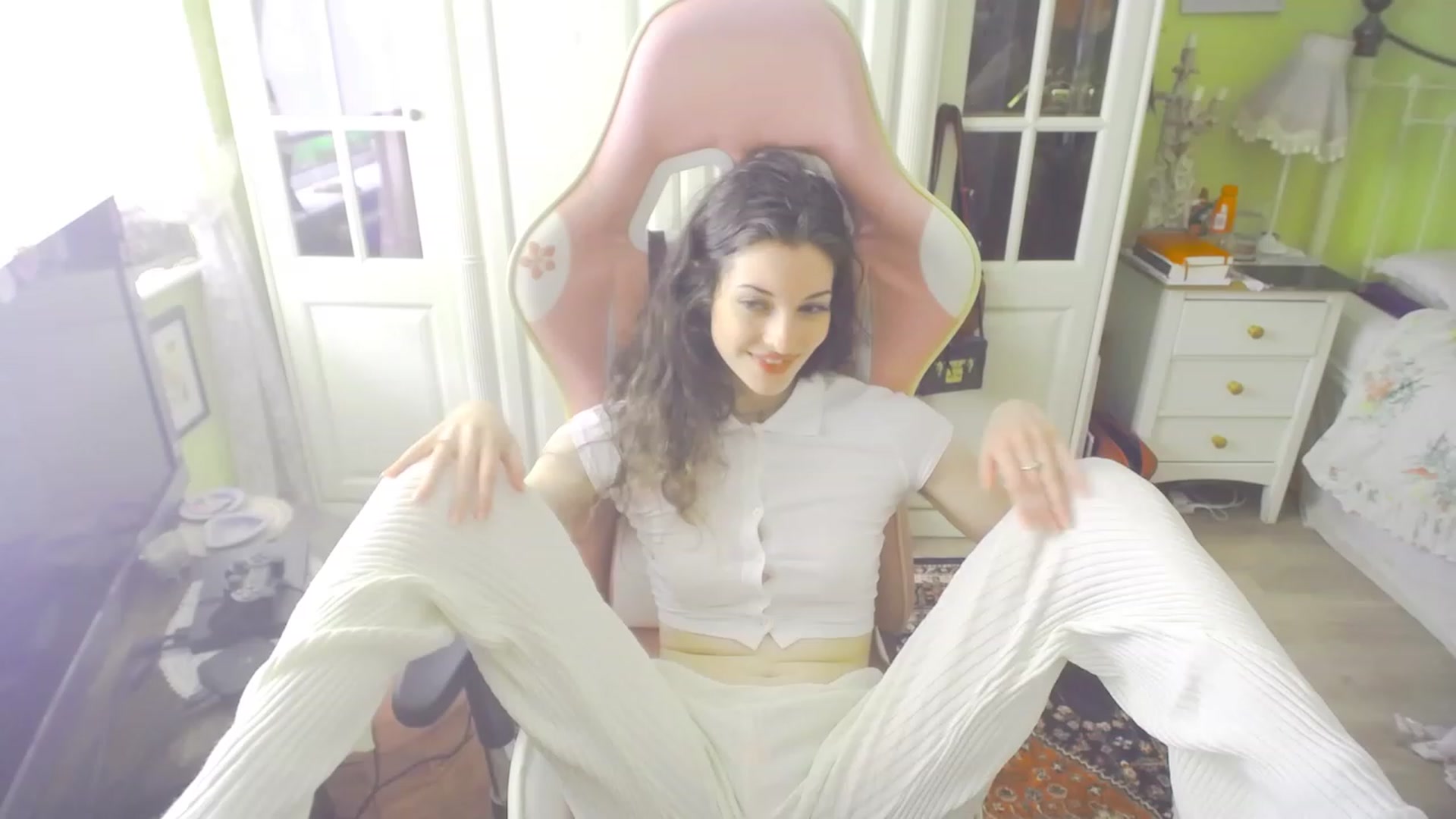 Gallery image thumbnail from viola__'s myfreecams stream on, 08/25/2023, 14:53 image 2 of 20