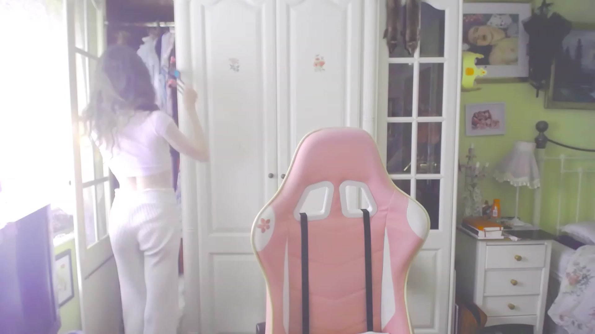 Gallery image thumbnail from viola__'s myfreecams stream on, 08/25/2023, 15:26 image 2 of 20