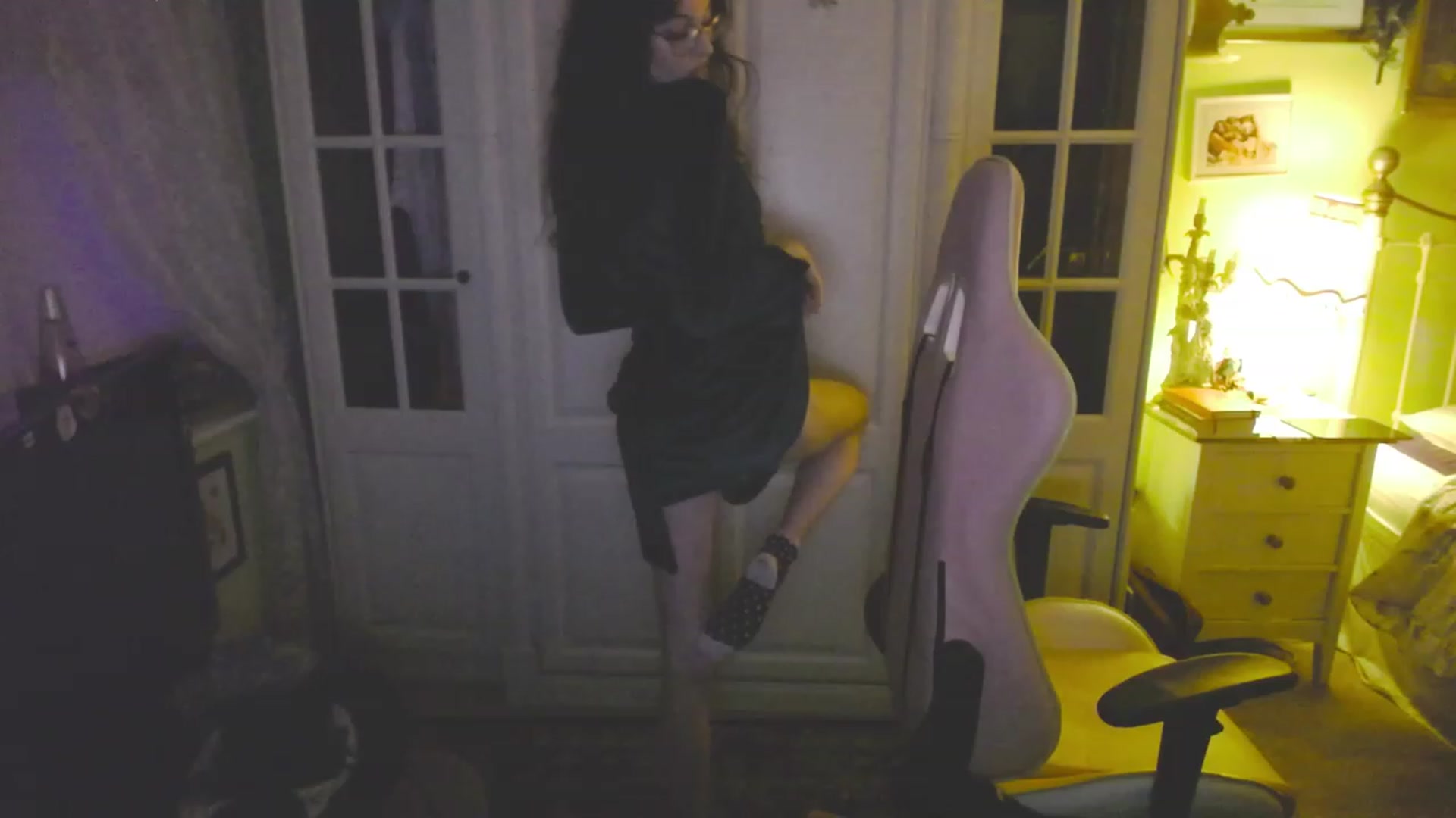 Gallery image thumbnail from viola__'s myfreecams stream on, 08/25/2023, 20:29 image 14 of 20