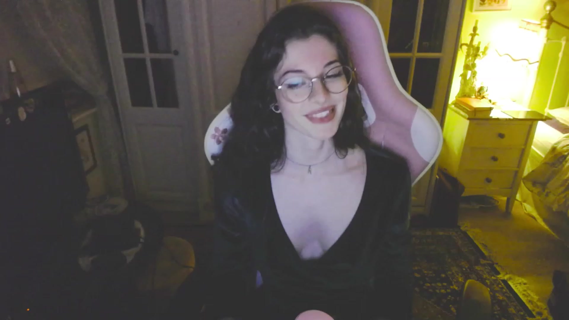 Gallery image thumbnail from viola__'s myfreecams stream on, 08/25/2023, 21:44 image 17 of 20
