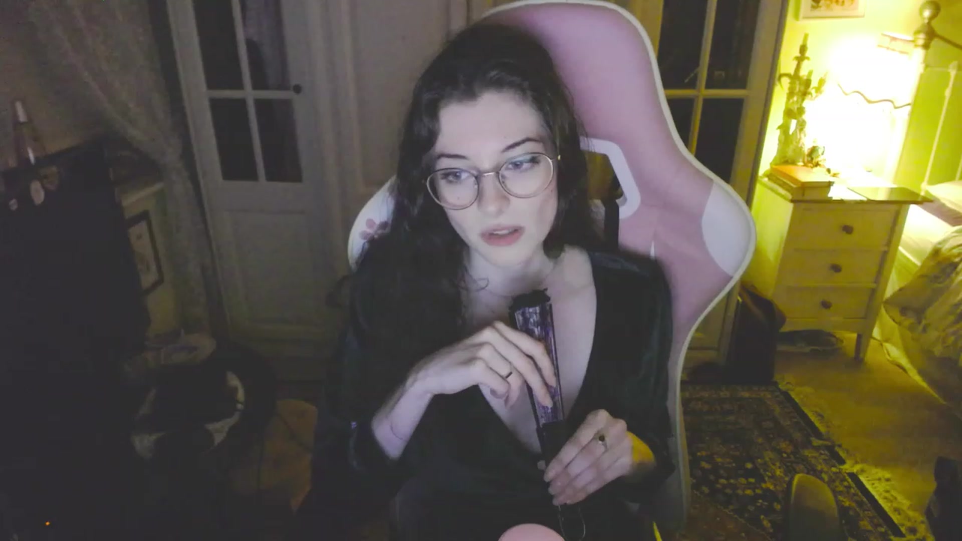 Gallery image thumbnail from viola__'s myfreecams stream on, 08/25/2023, 21:44 image 14 of 20