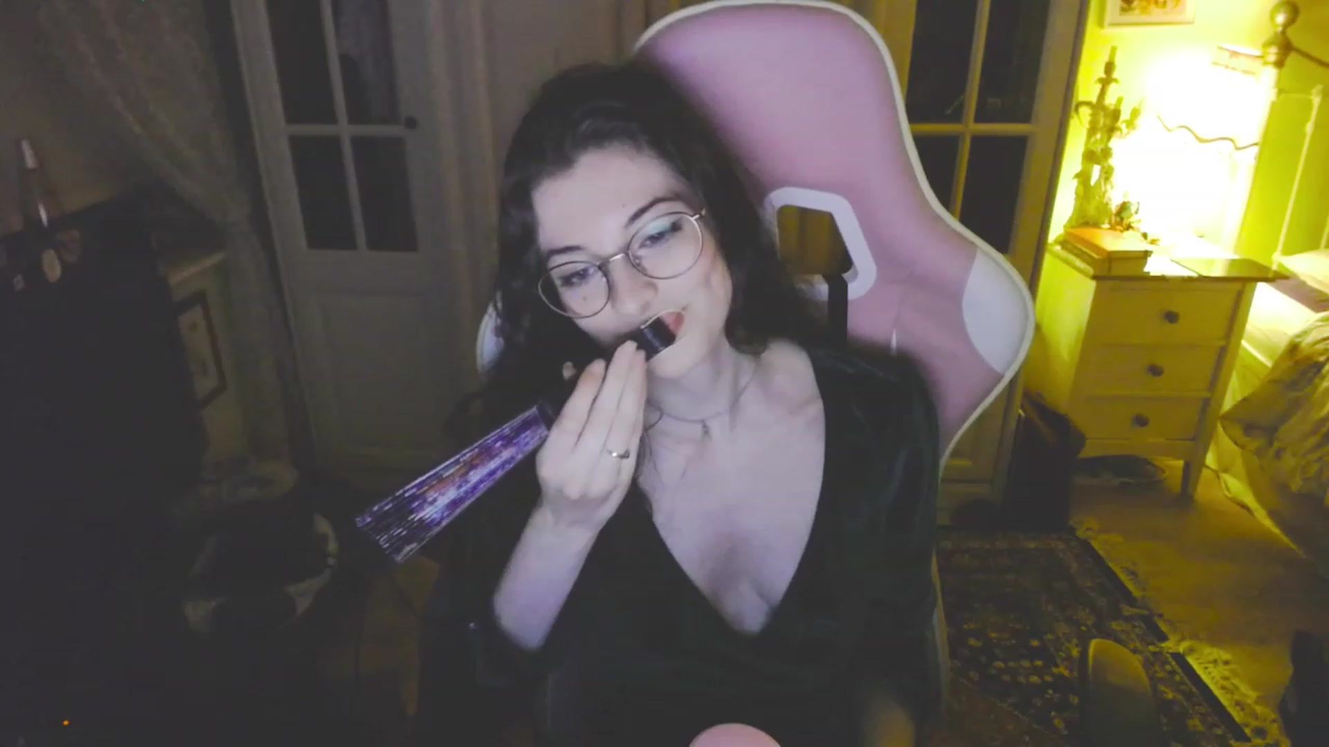 Gallery image thumbnail from viola__'s myfreecams stream on, 08/25/2023, 21:44 image 13 of 20