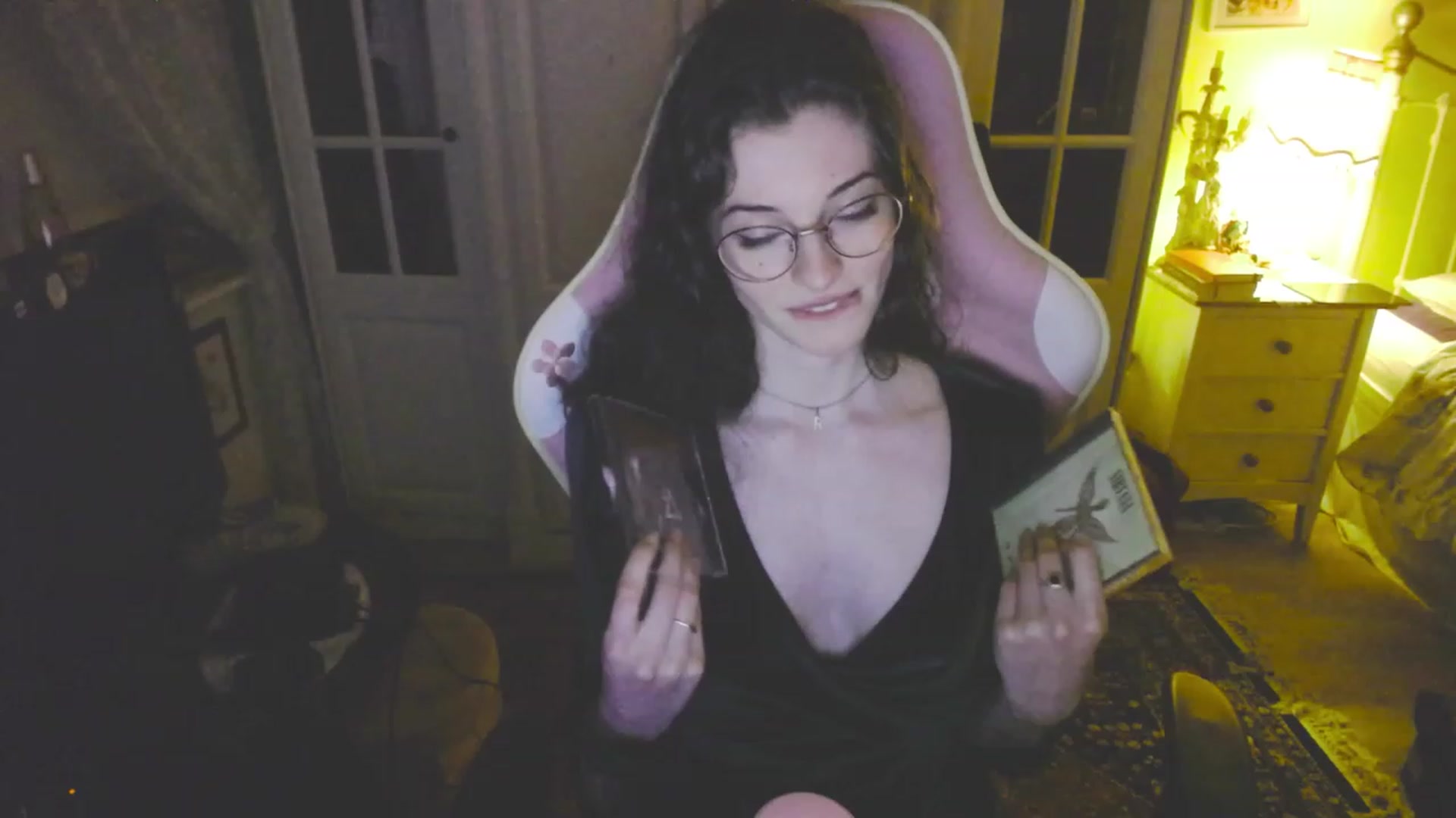 Gallery image thumbnail from viola__'s myfreecams stream on, 08/25/2023, 21:44 image 16 of 20