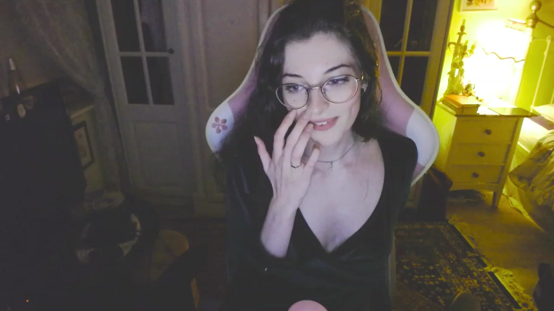 Gallery image thumbnail from viola__'s myfreecams stream on, 08/25/2023, 21:44 image 20 of 20