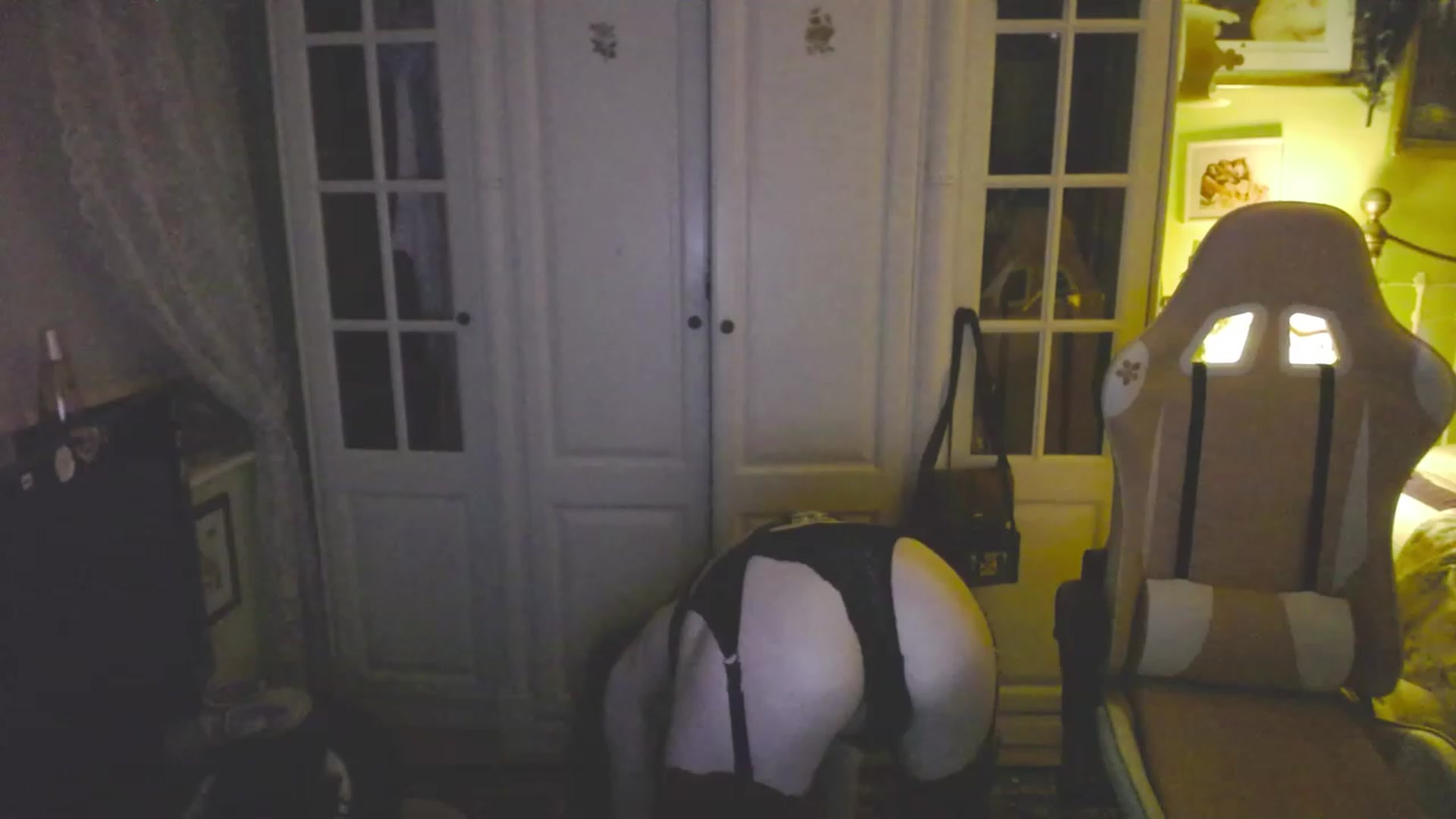 Gallery image thumbnail from viola__'s myfreecams stream on, 08/25/2023, 22:35 image 13 of 20