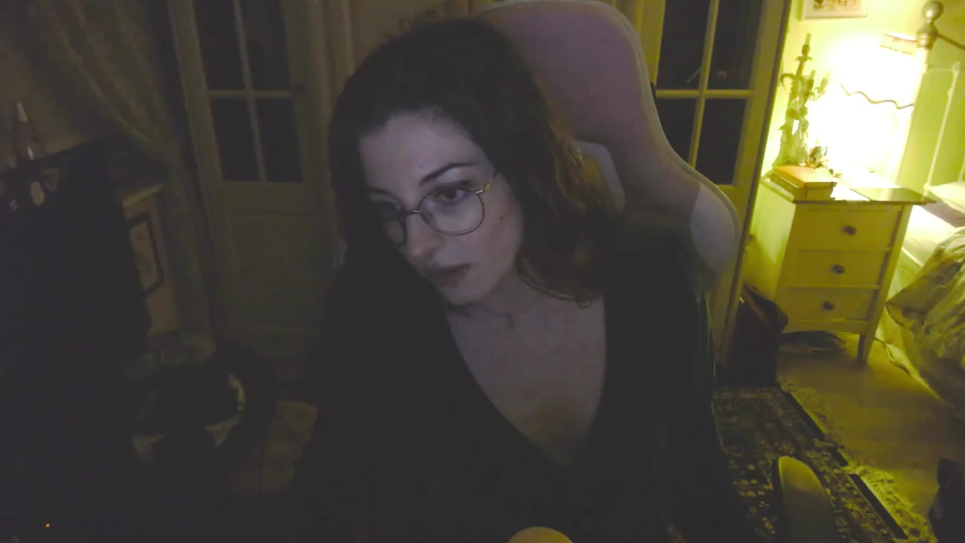 Gallery image thumbnail from viola__'s myfreecams stream on, 08/25/2023, 22:35 image 1 of 20