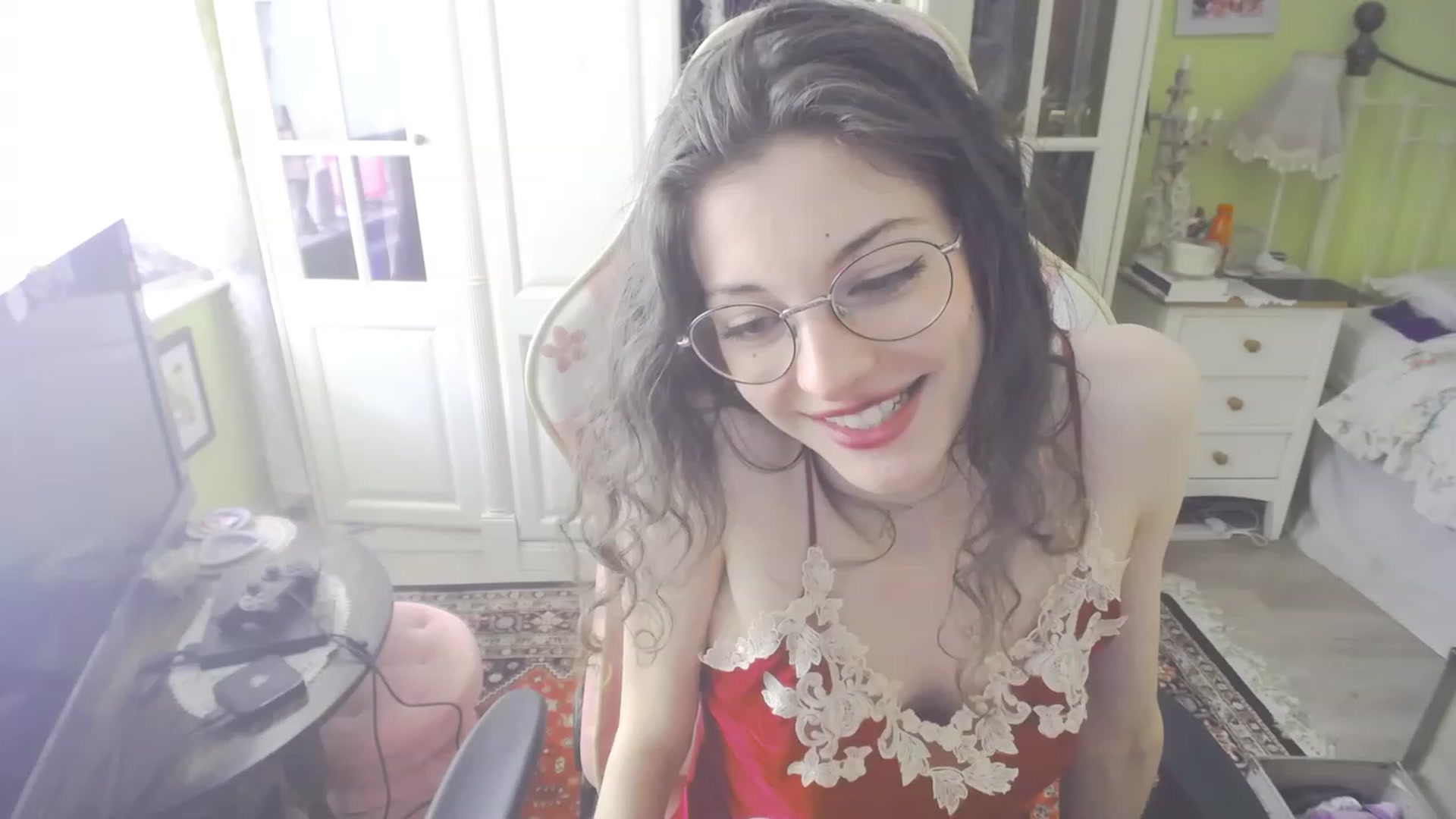 Gallery image thumbnail from viola__'s myfreecams stream on, 09/01/2023, 15:12 image 4 of 20