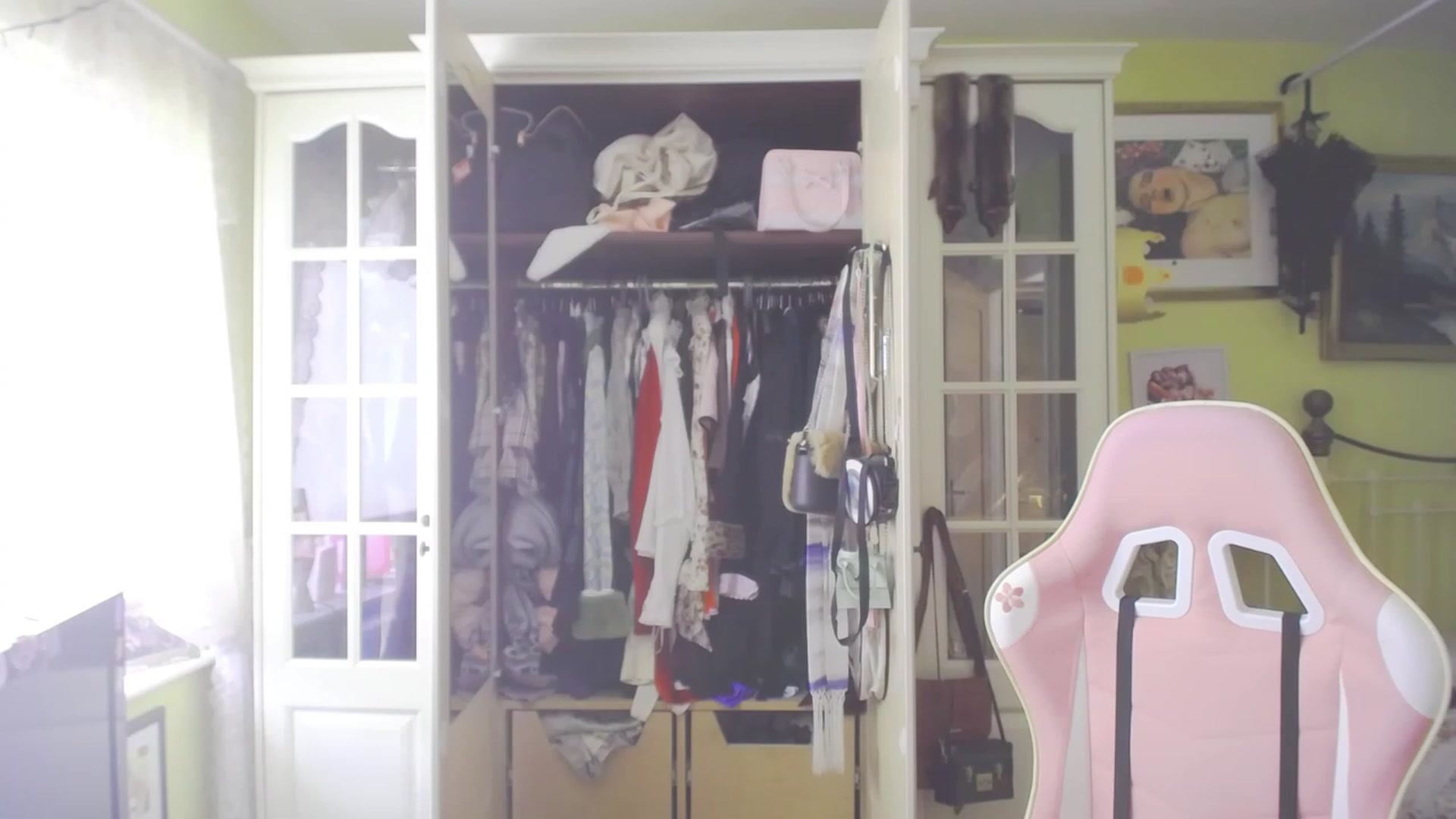 Gallery image thumbnail from viola__'s myfreecams stream on, 09/01/2023, 15:12 image 10 of 20