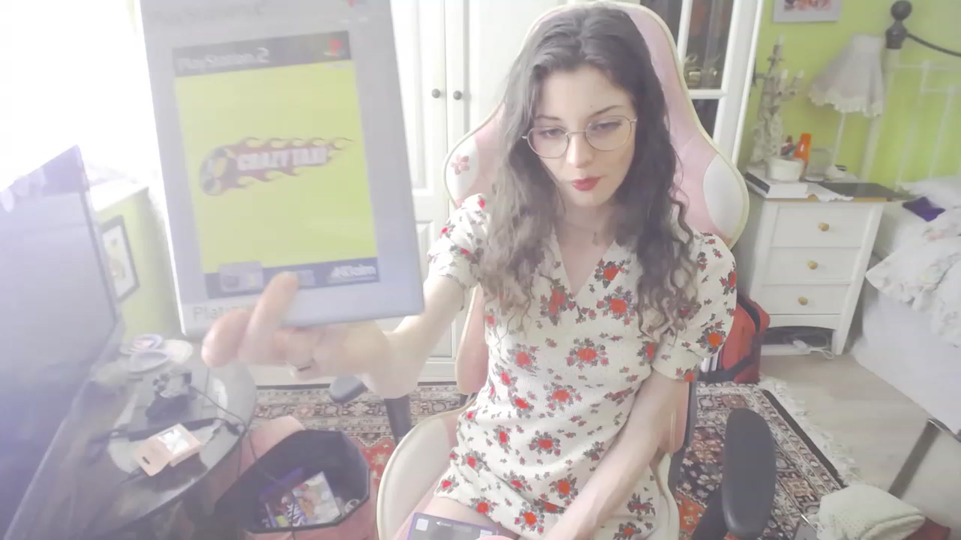 Gallery image thumbnail from viola__'s myfreecams stream on, 09/01/2023, 15:30 image 7 of 20