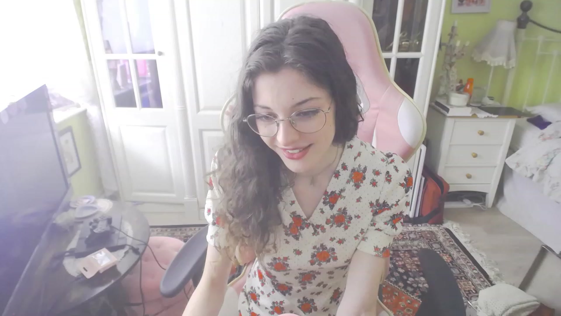 Gallery image thumbnail from viola__'s myfreecams stream on, 09/01/2023, 15:30 image 18 of 20