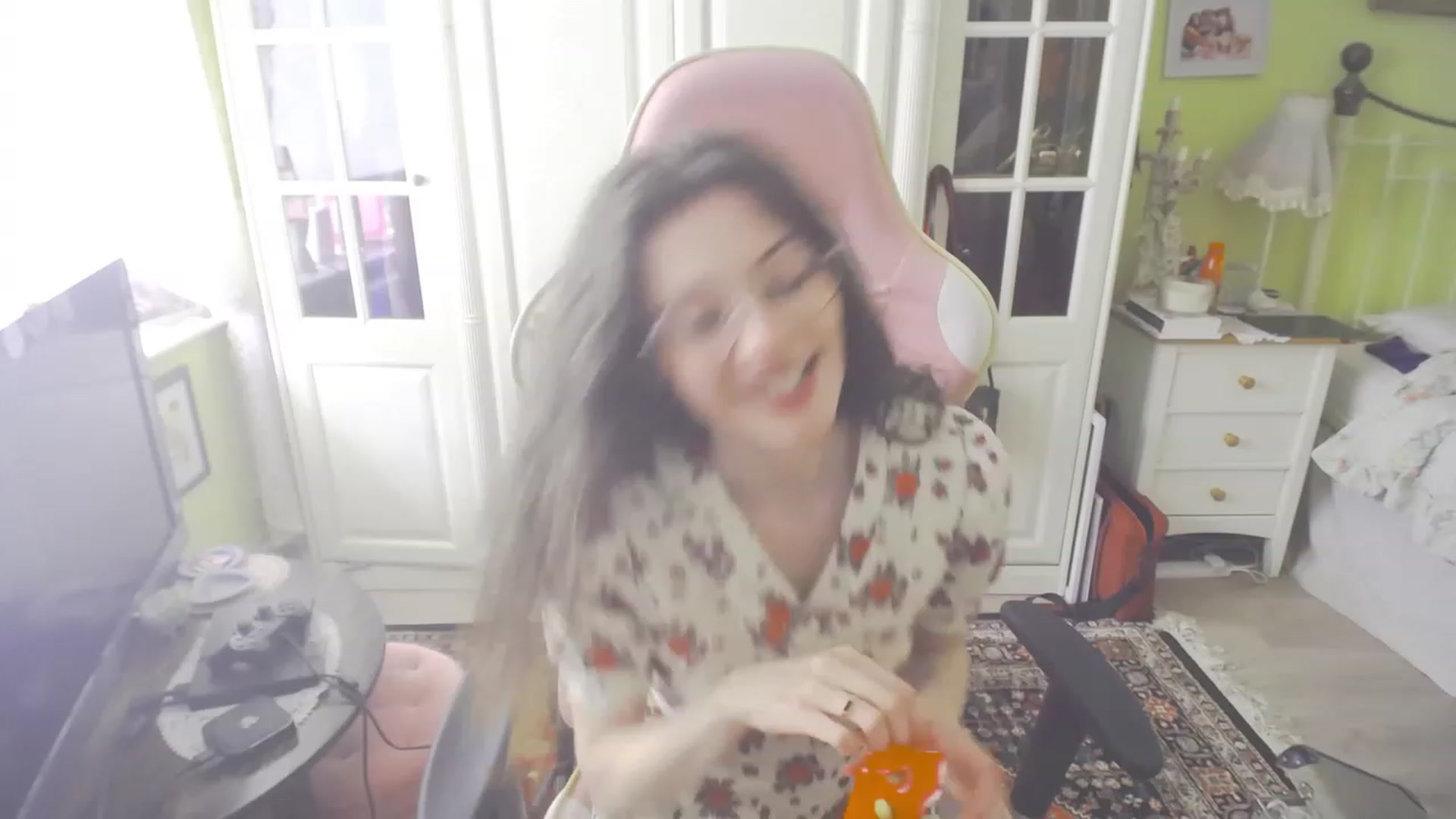 Gallery image thumbnail from viola__'s myfreecams stream on, 09/01/2023, 15:30 image 2 of 20