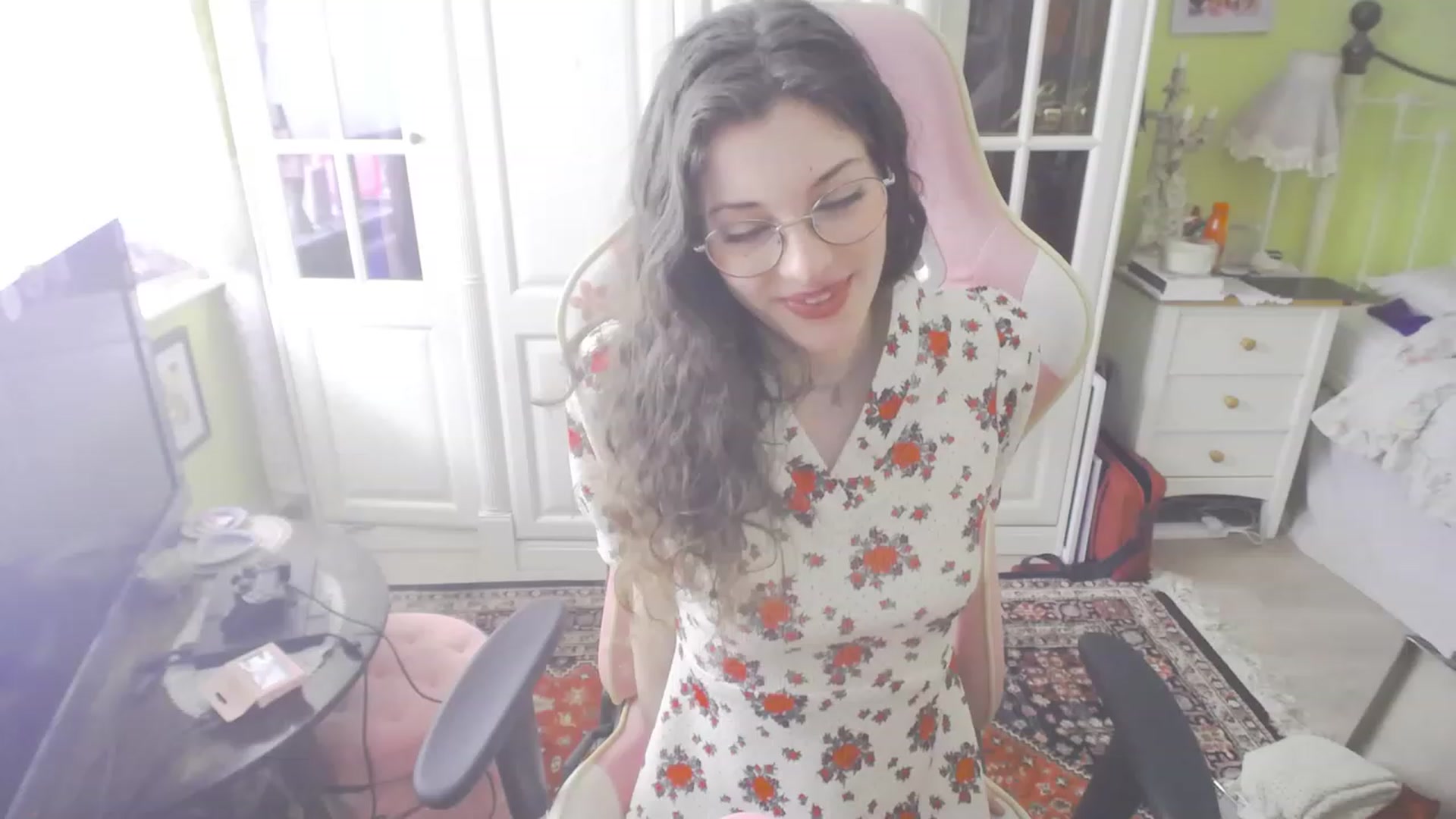 Gallery image thumbnail from viola__'s myfreecams stream on, 09/01/2023, 15:30 image 19 of 20