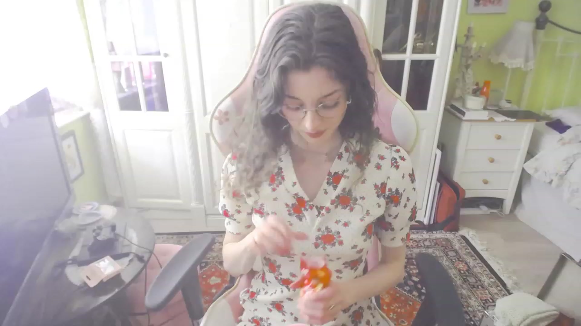 Gallery image thumbnail from viola__'s myfreecams stream on, 09/01/2023, 15:30 image 8 of 20