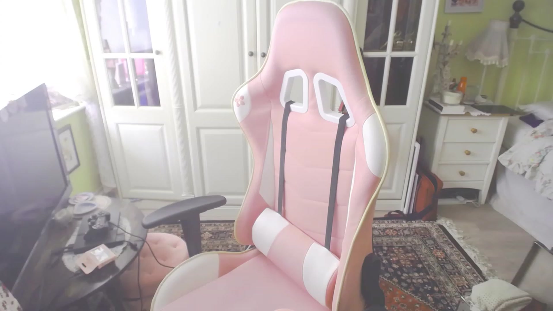Gallery image thumbnail from viola__'s myfreecams stream on, 09/01/2023, 15:30 image 10 of 20