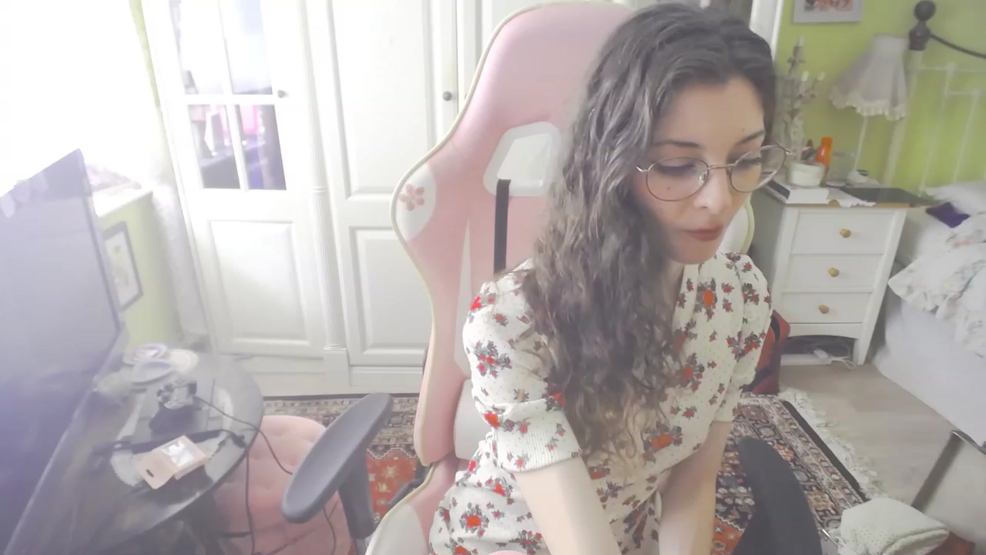 Gallery image thumbnail from viola__'s myfreecams stream on, 09/01/2023, 15:30 image 16 of 20