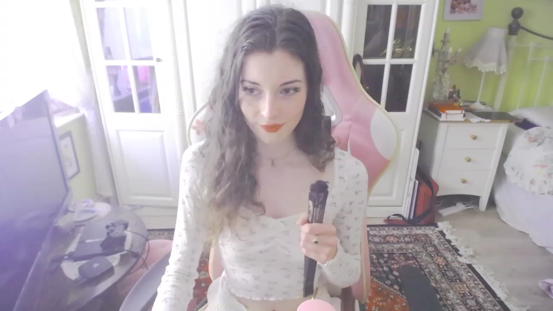Gallery image thumbnail from viola__'s myfreecams stream on, 09/06/2023, 12:11 image 8 of 20
