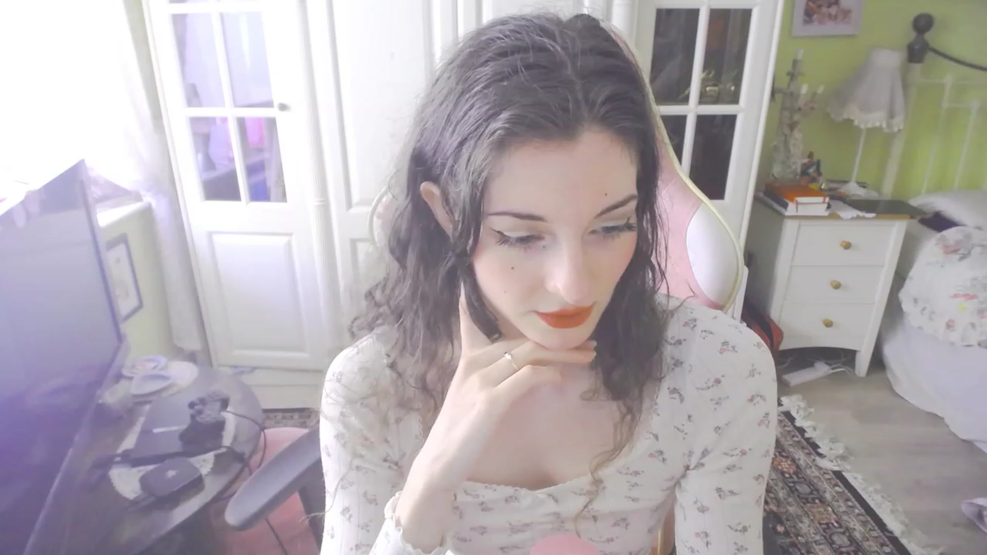 Gallery image thumbnail from viola__'s myfreecams stream on, 09/06/2023, 12:11 image 12 of 20