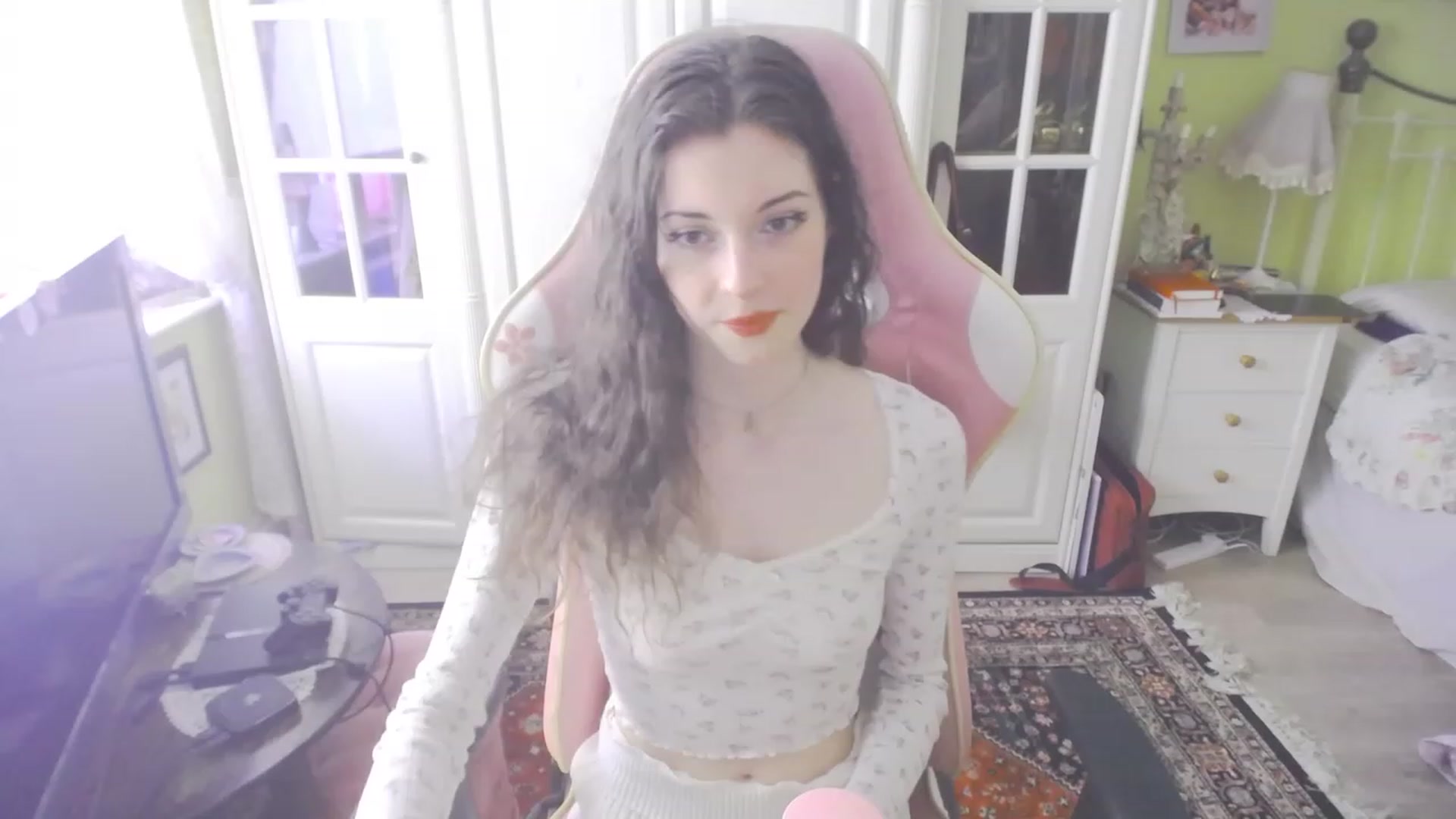 Gallery image thumbnail from viola__'s myfreecams stream on, 09/06/2023, 12:11 image 5 of 20
