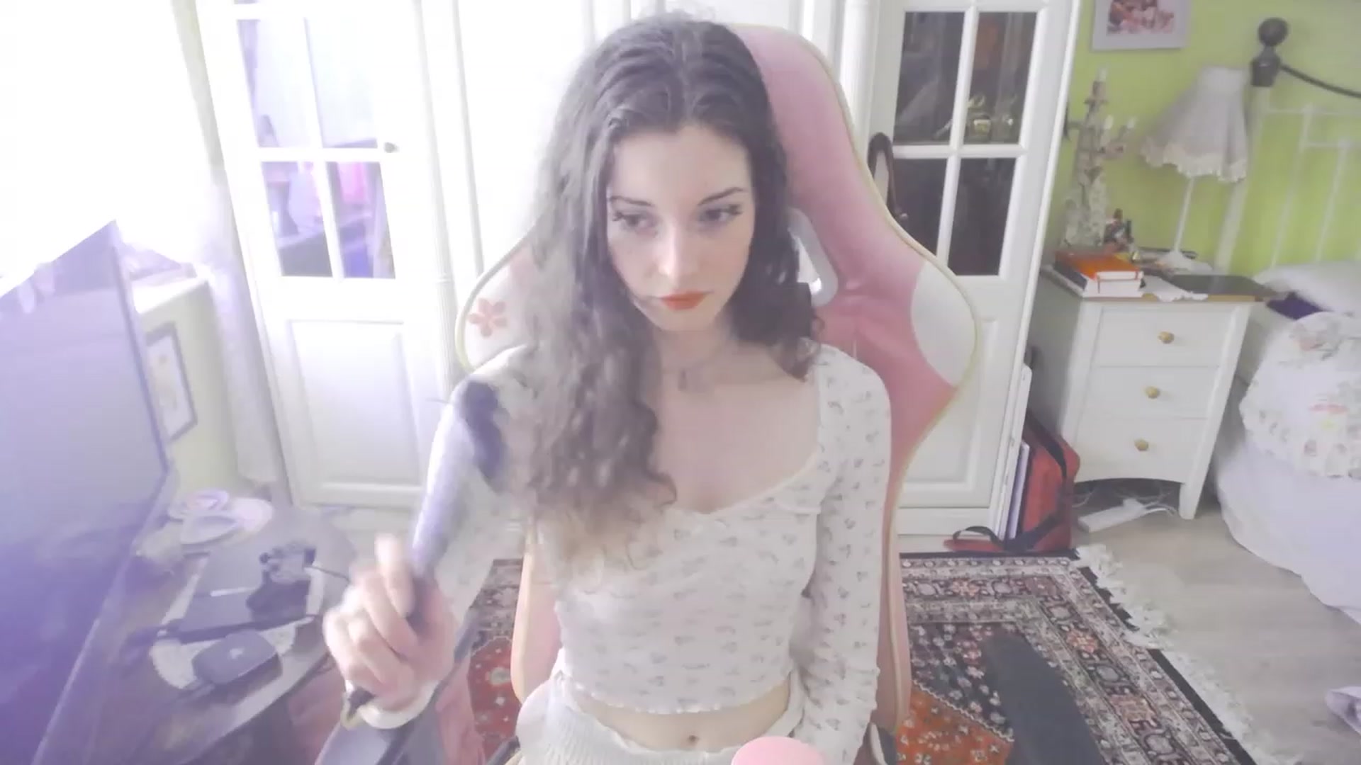 Gallery image thumbnail from viola__'s myfreecams stream on, 09/06/2023, 12:11 image 7 of 20