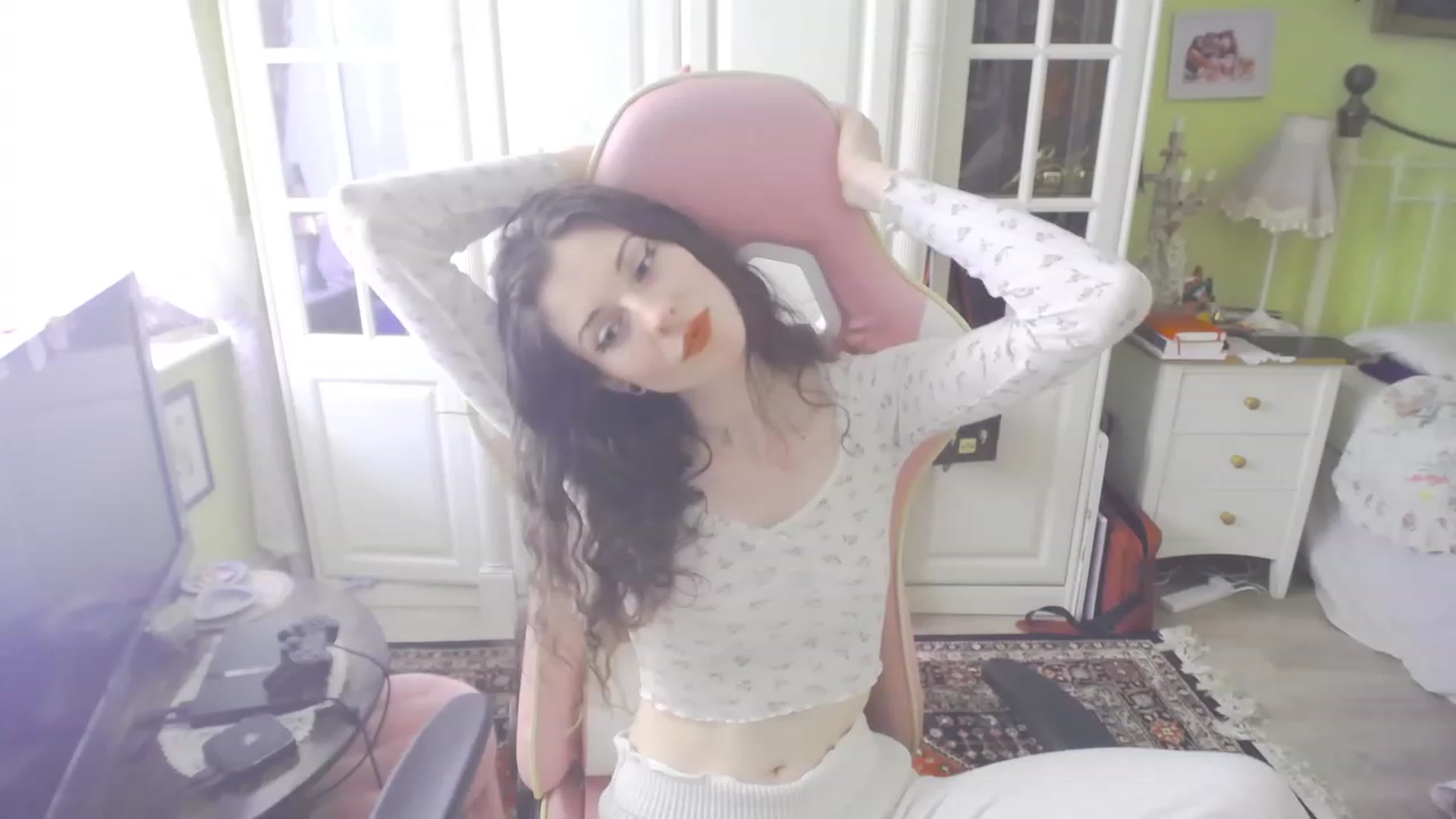 Gallery image thumbnail from viola__'s myfreecams stream on, 09/06/2023, 14:00 image 10 of 20