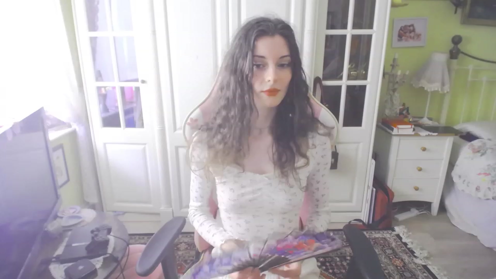 Gallery image thumbnail from viola__'s myfreecams stream on, 09/06/2023, 14:00 image 4 of 20