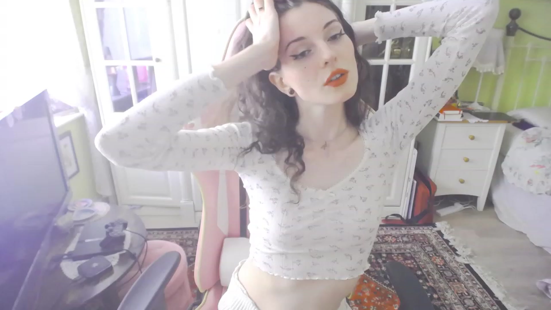 Gallery image thumbnail from viola__'s myfreecams stream on, 09/06/2023, 14:00 image 5 of 20