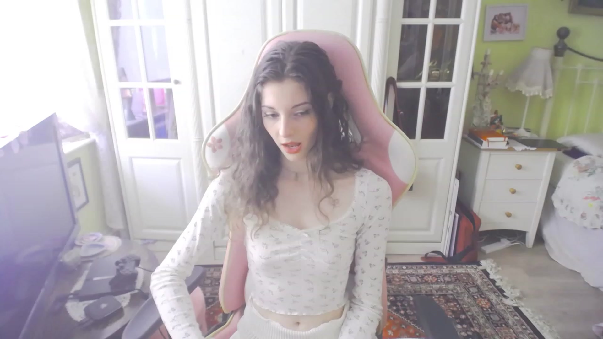 Gallery image thumbnail from viola__'s myfreecams stream on, 09/06/2023, 14:00 image 9 of 20