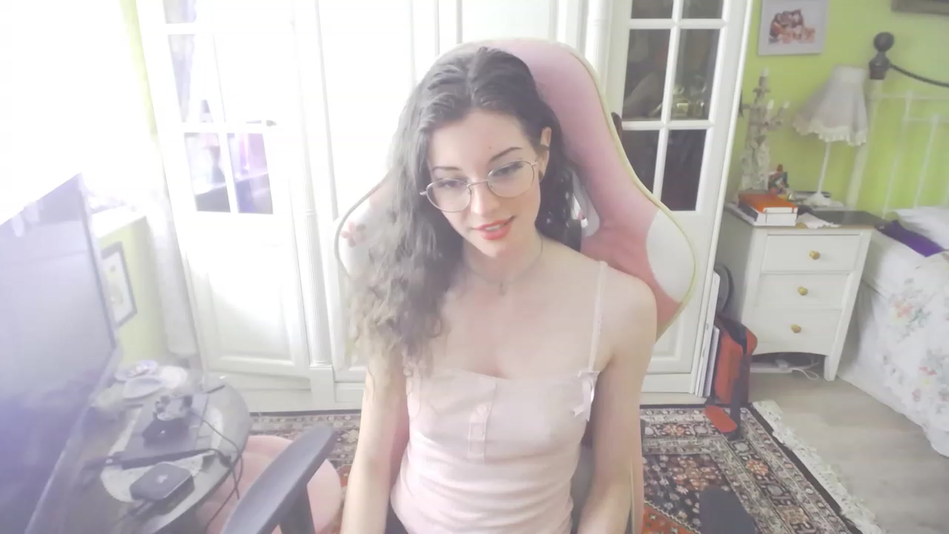 Gallery image thumbnail from viola__'s myfreecams stream on, 09/07/2023, 14:55 image 19 of 20