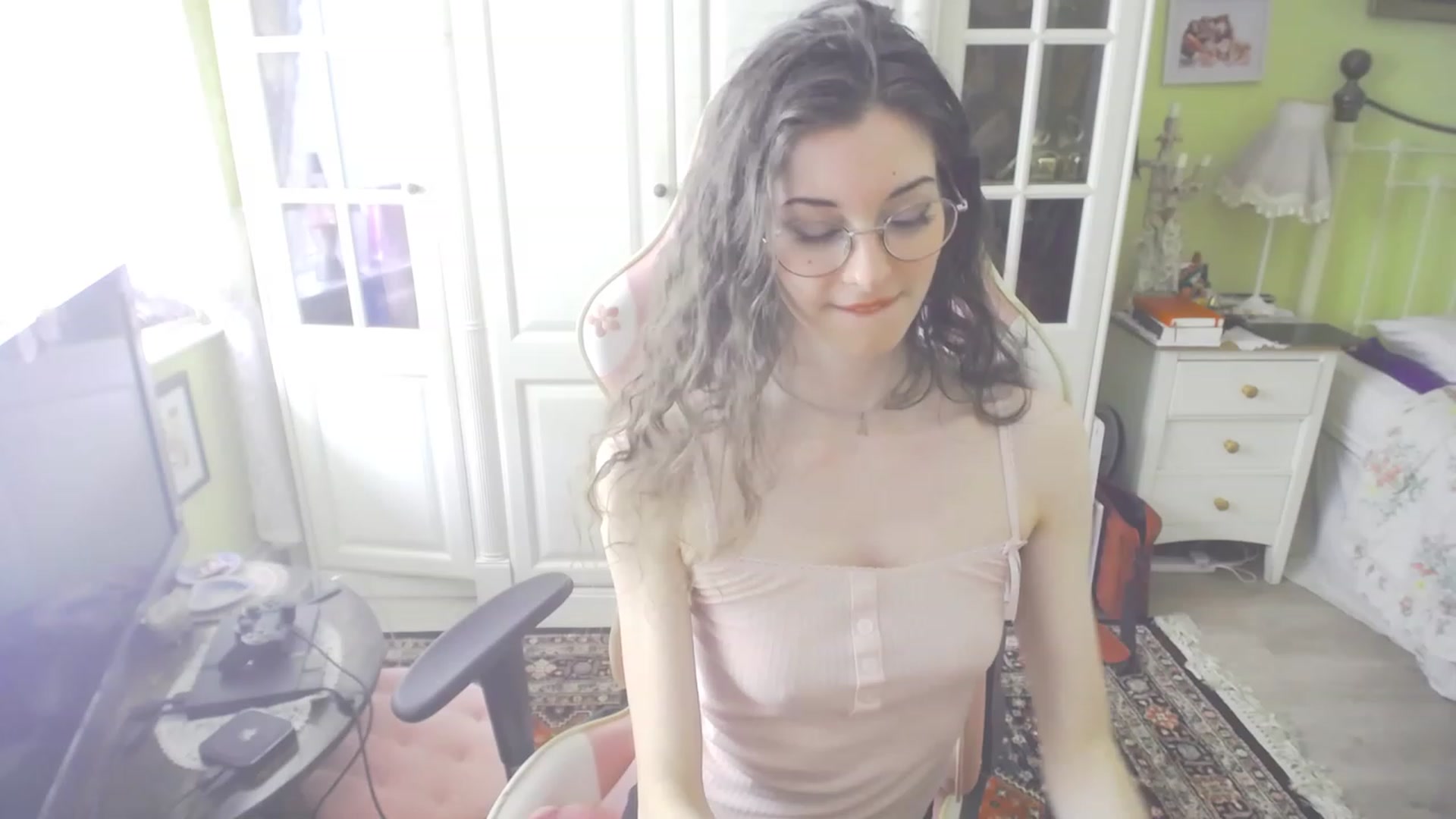 Gallery image thumbnail from viola__'s myfreecams stream on, 09/07/2023, 14:55 image 11 of 20
