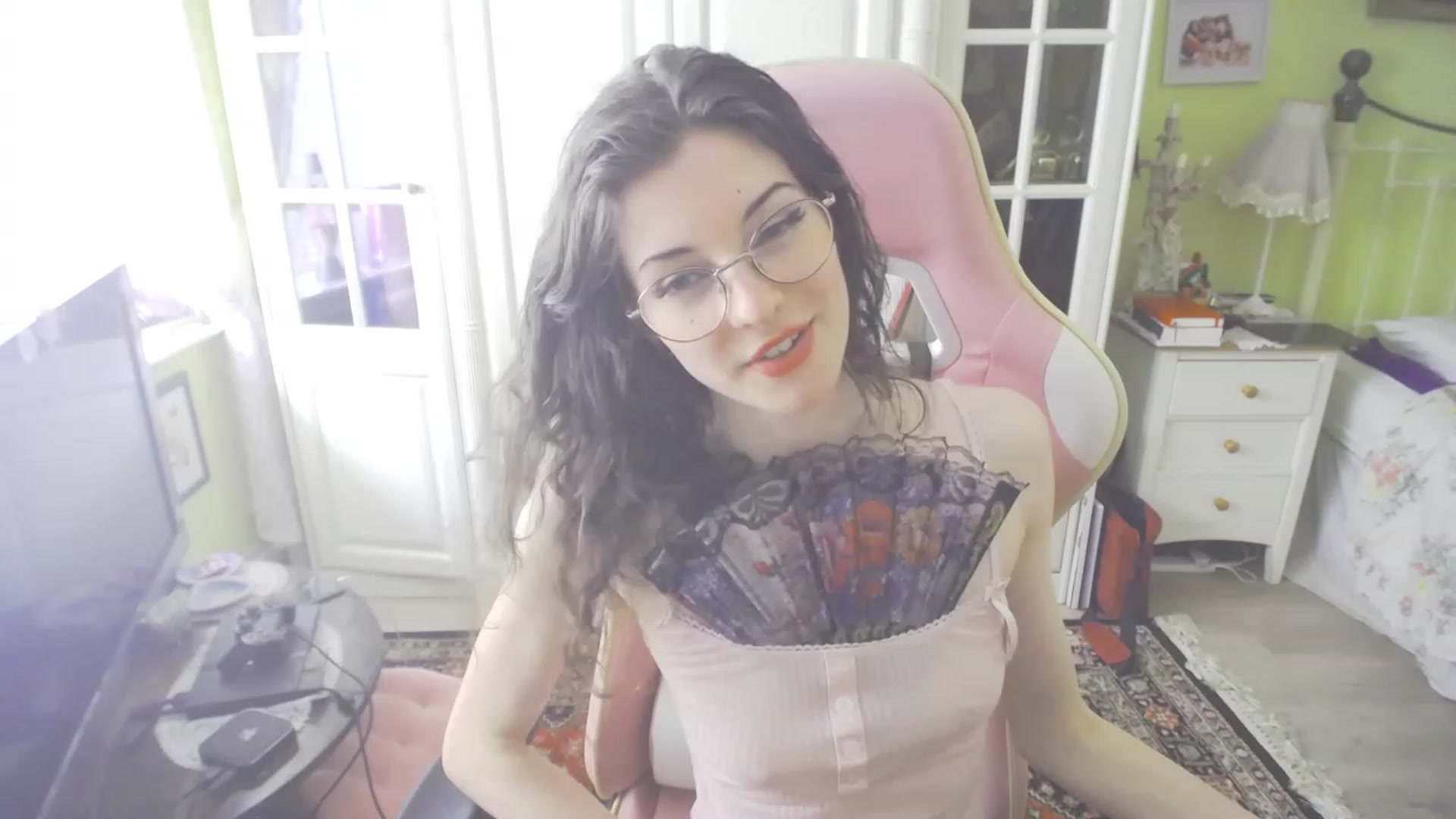 Gallery image thumbnail from viola__'s myfreecams stream on, 09/07/2023, 14:55 image 16 of 20