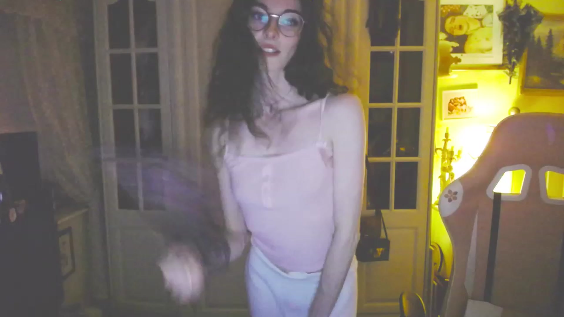 Gallery image thumbnail from viola__'s myfreecams stream on, 09/07/2023, 22:13 image 14 of 20