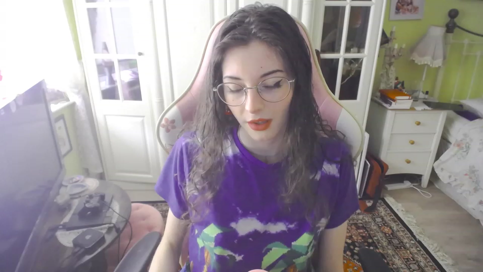 Gallery image thumbnail from viola__'s myfreecams stream on, 09/20/2023, 16:07 image 18 of 20