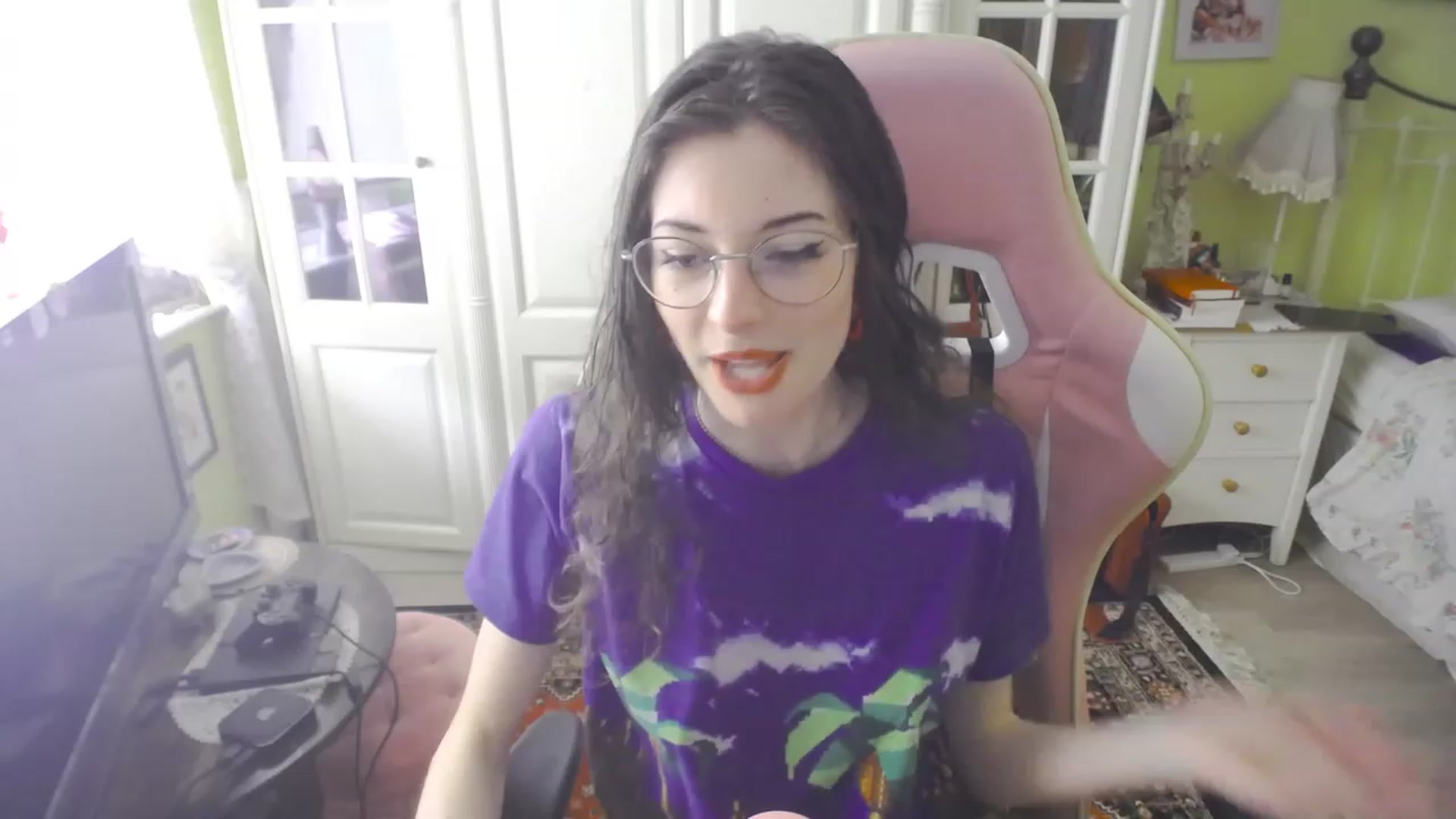 Gallery image thumbnail from viola__'s myfreecams stream on, 09/20/2023, 16:07 image 19 of 20