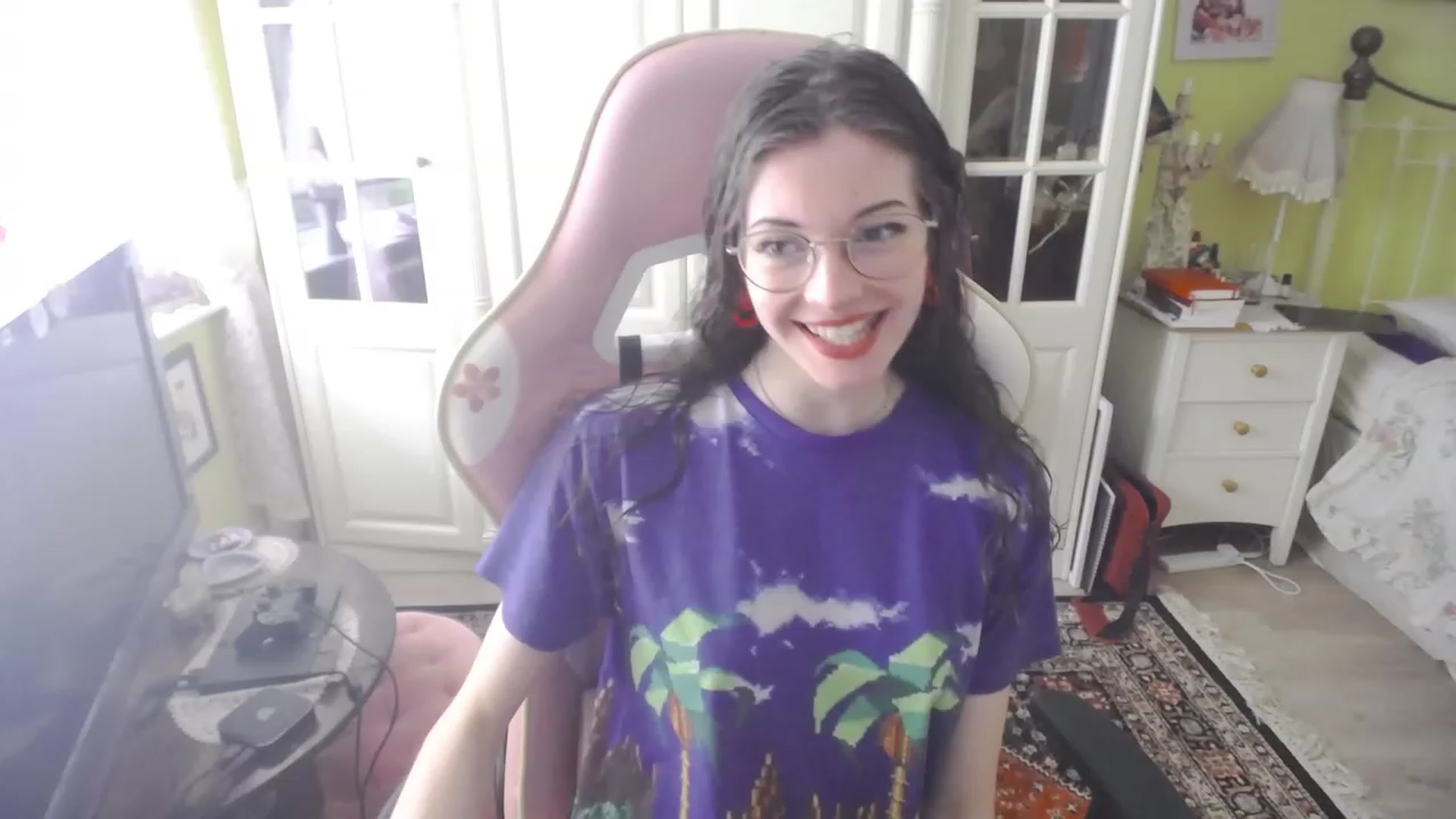 Gallery image thumbnail from viola__'s myfreecams stream on, 09/20/2023, 16:07 image 3 of 20