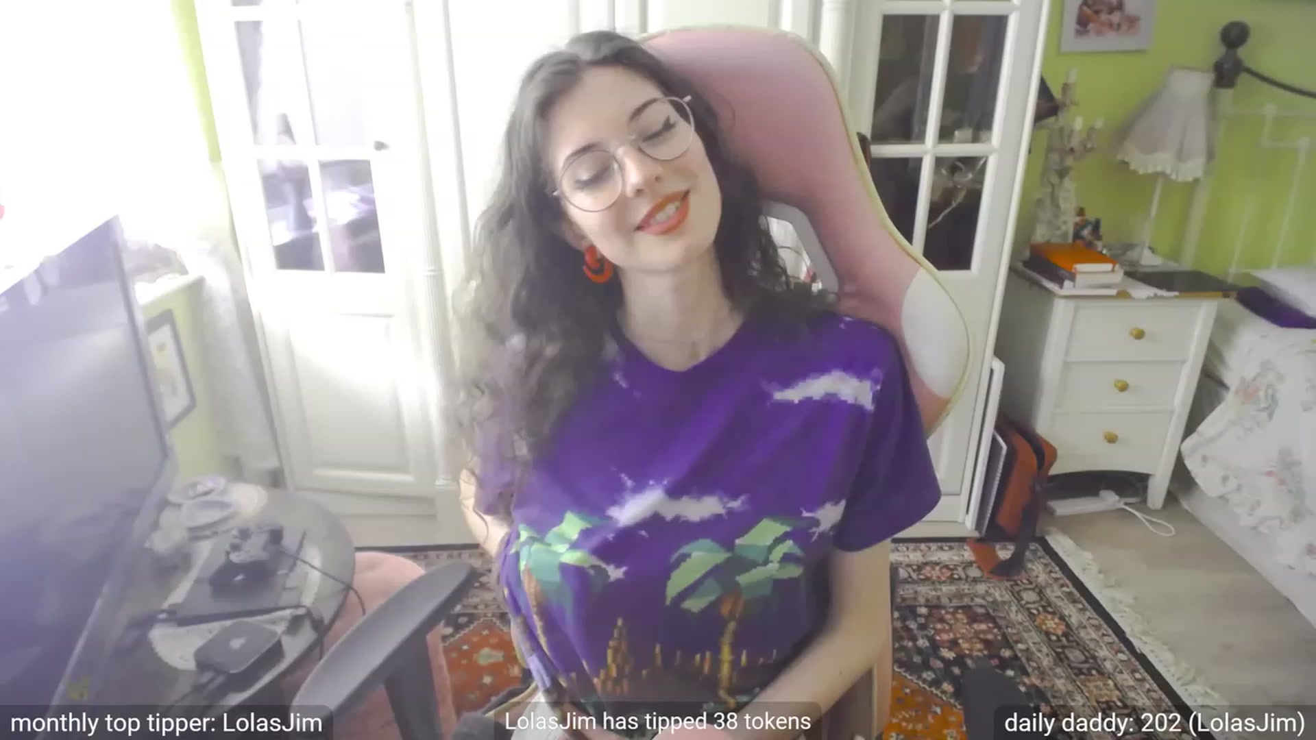 Gallery image thumbnail from viola__'s myfreecams stream on, 09/20/2023, 17:05 image 15 of 20