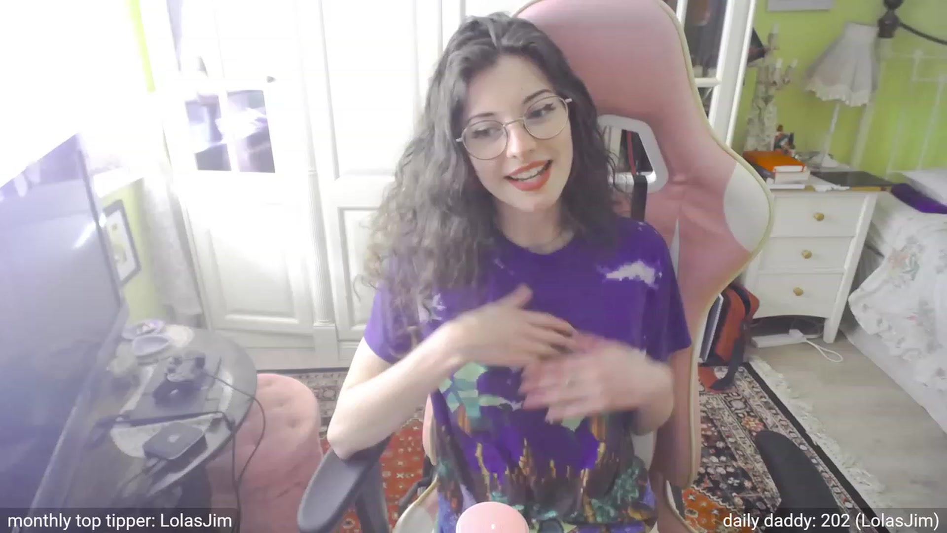 Gallery image thumbnail from viola__'s myfreecams stream on, 09/20/2023, 17:05 image 6 of 20