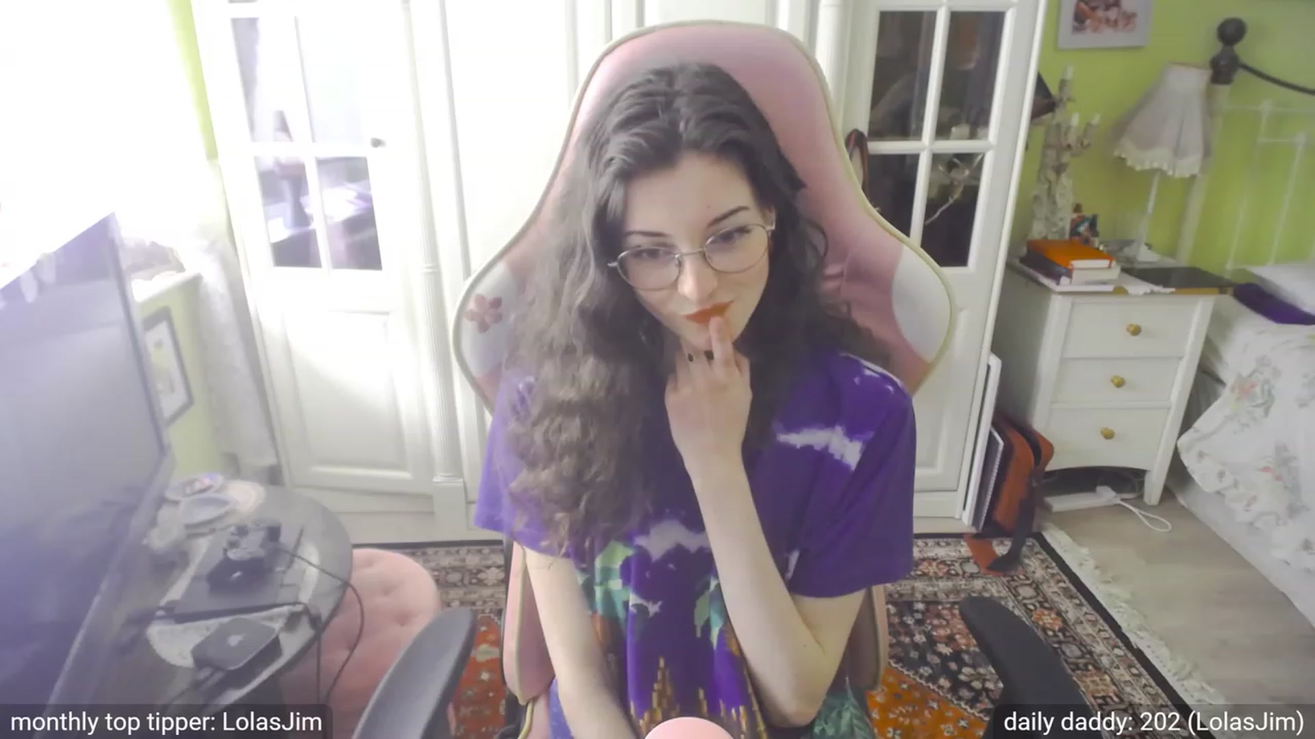 Gallery image thumbnail from viola__'s myfreecams stream on, 09/20/2023, 17:05 image 18 of 20