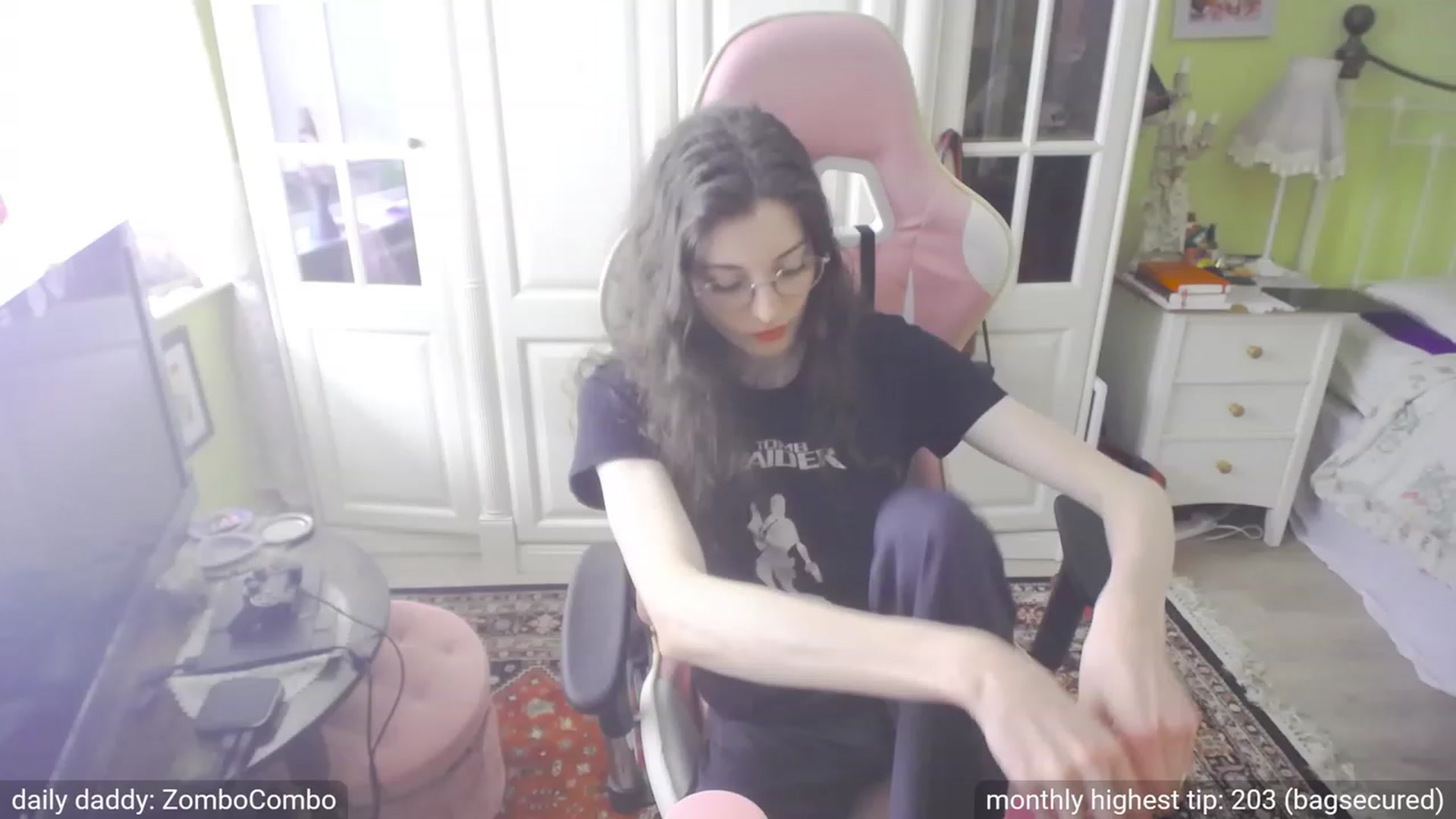Gallery image thumbnail from viola__'s myfreecams stream on, 09/22/2023, 14:18 image 1 of 20