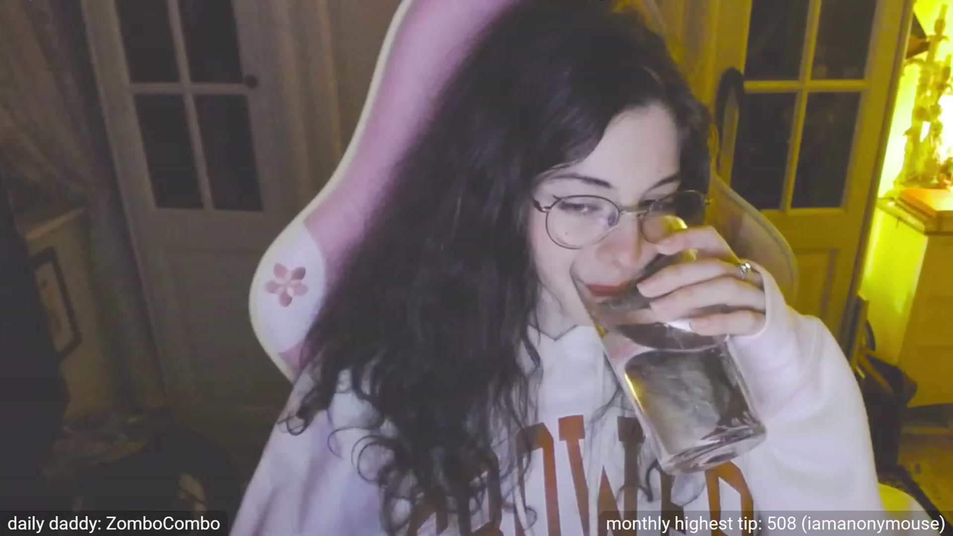 Gallery image thumbnail from viola__'s myfreecams stream on, 09/26/2023, 20:38 image 9 of 20