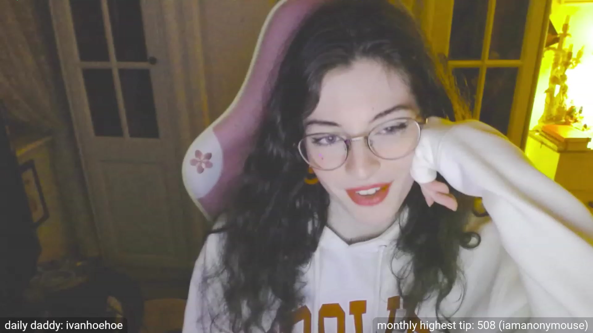 Gallery image thumbnail from viola__'s myfreecams stream on, 09/26/2023, 20:38 image 14 of 20