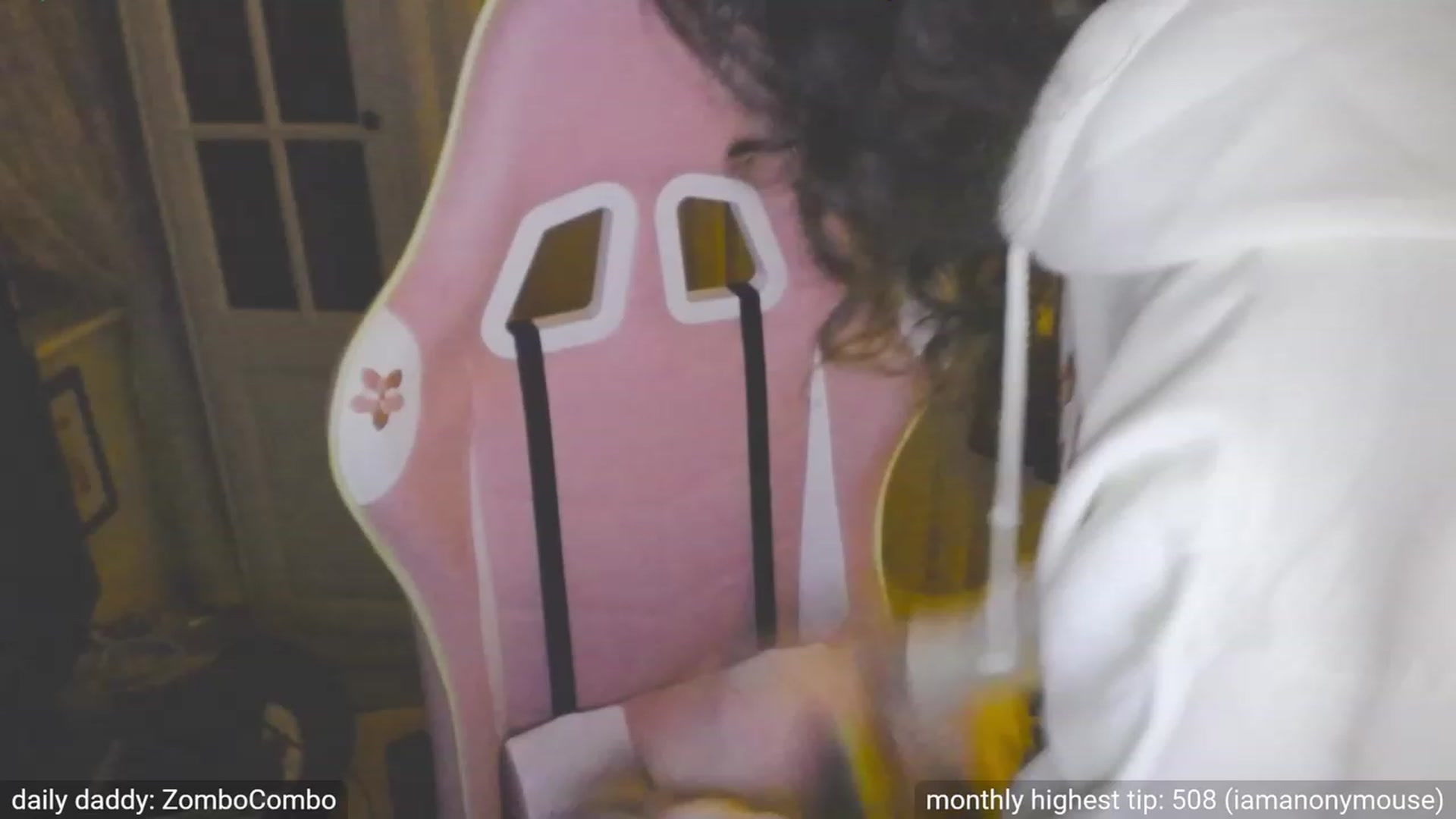 Gallery image thumbnail from viola__'s myfreecams stream on, 09/26/2023, 20:38 image 12 of 20
