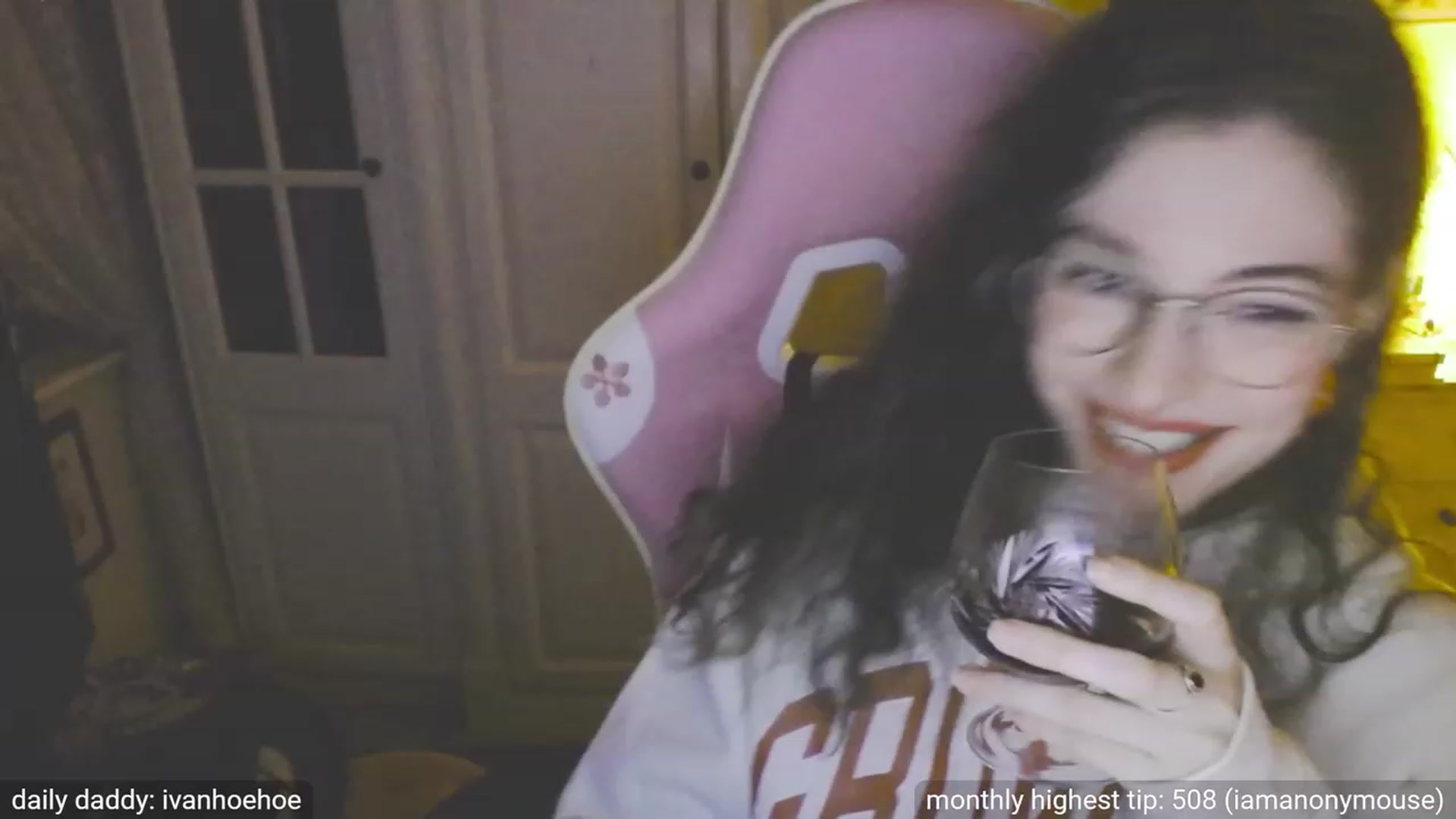 Gallery image thumbnail from viola__'s myfreecams stream on, 09/26/2023, 20:58 image 19 of 20